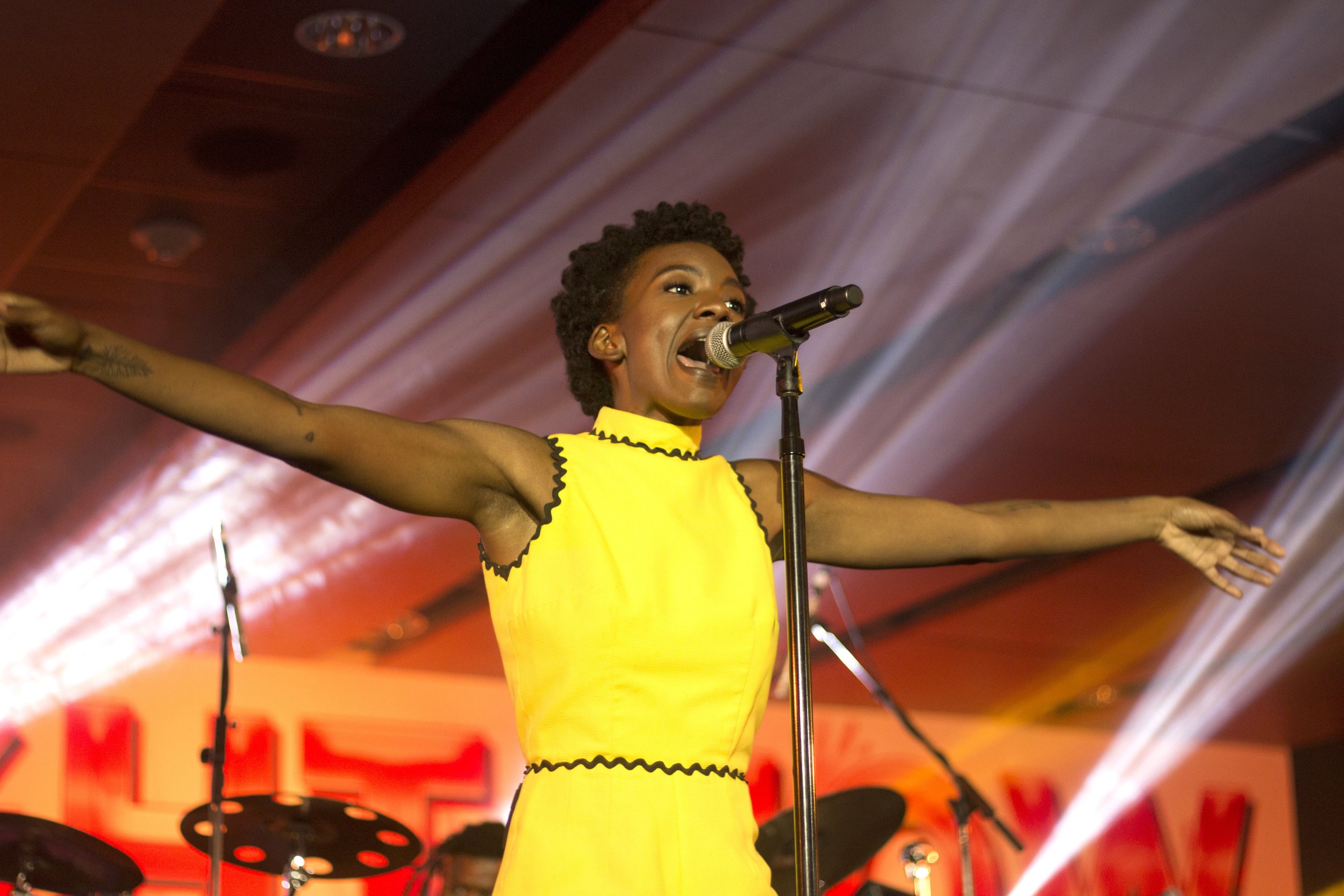St. Beauty and Jidenna perform at Essence Festival