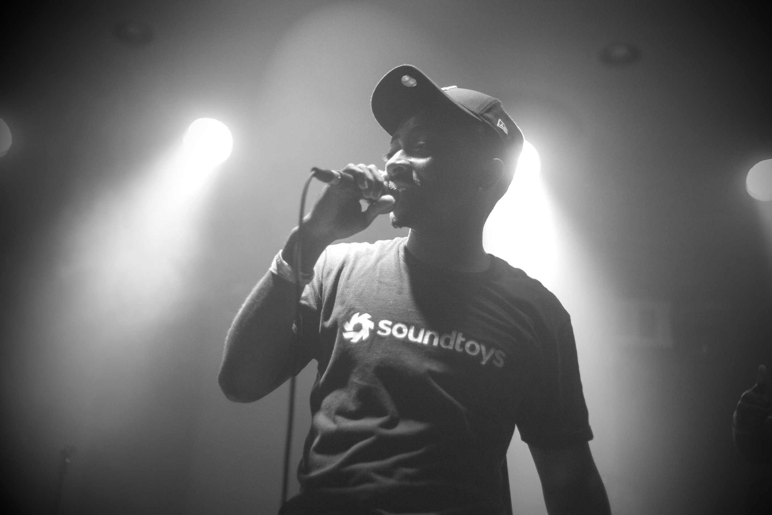 Deante' Hitchcock performs at Aisle 5
