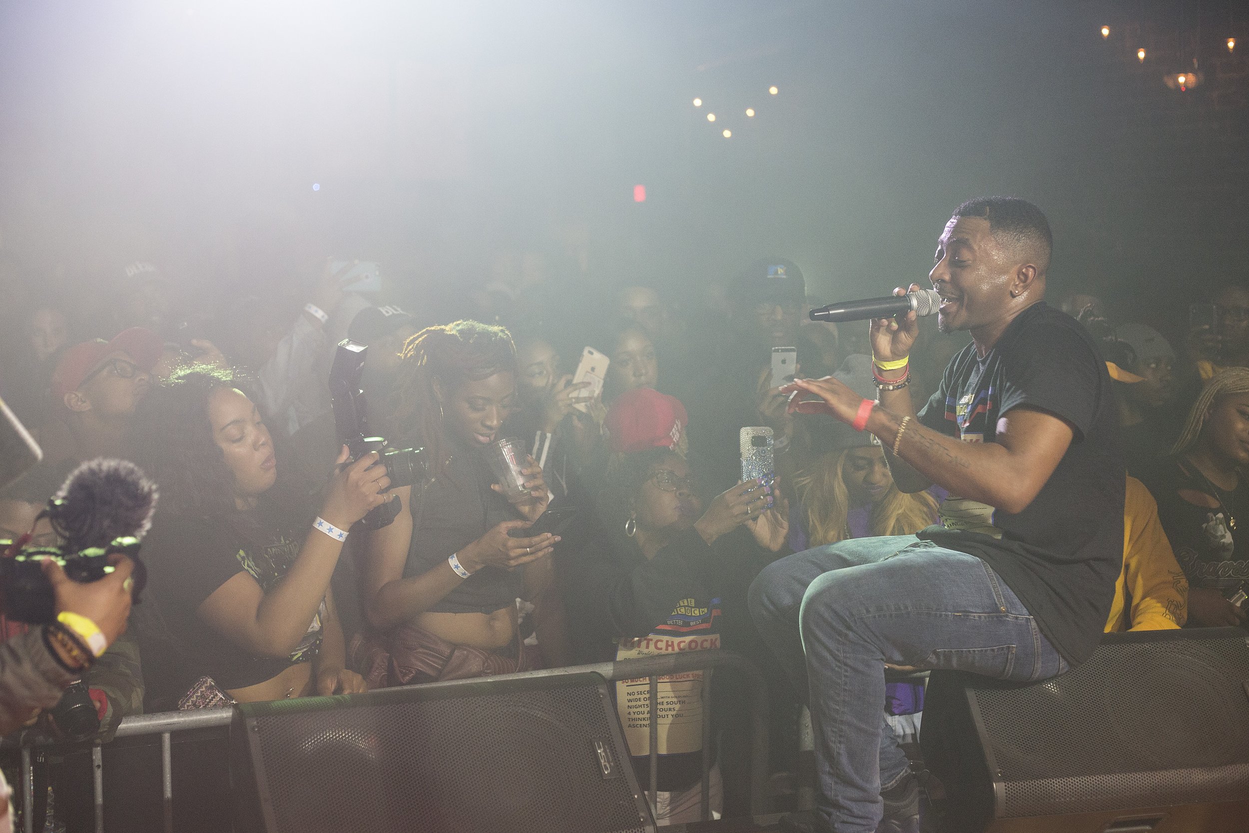 Deante' Hitchcock performs at Aisle 5