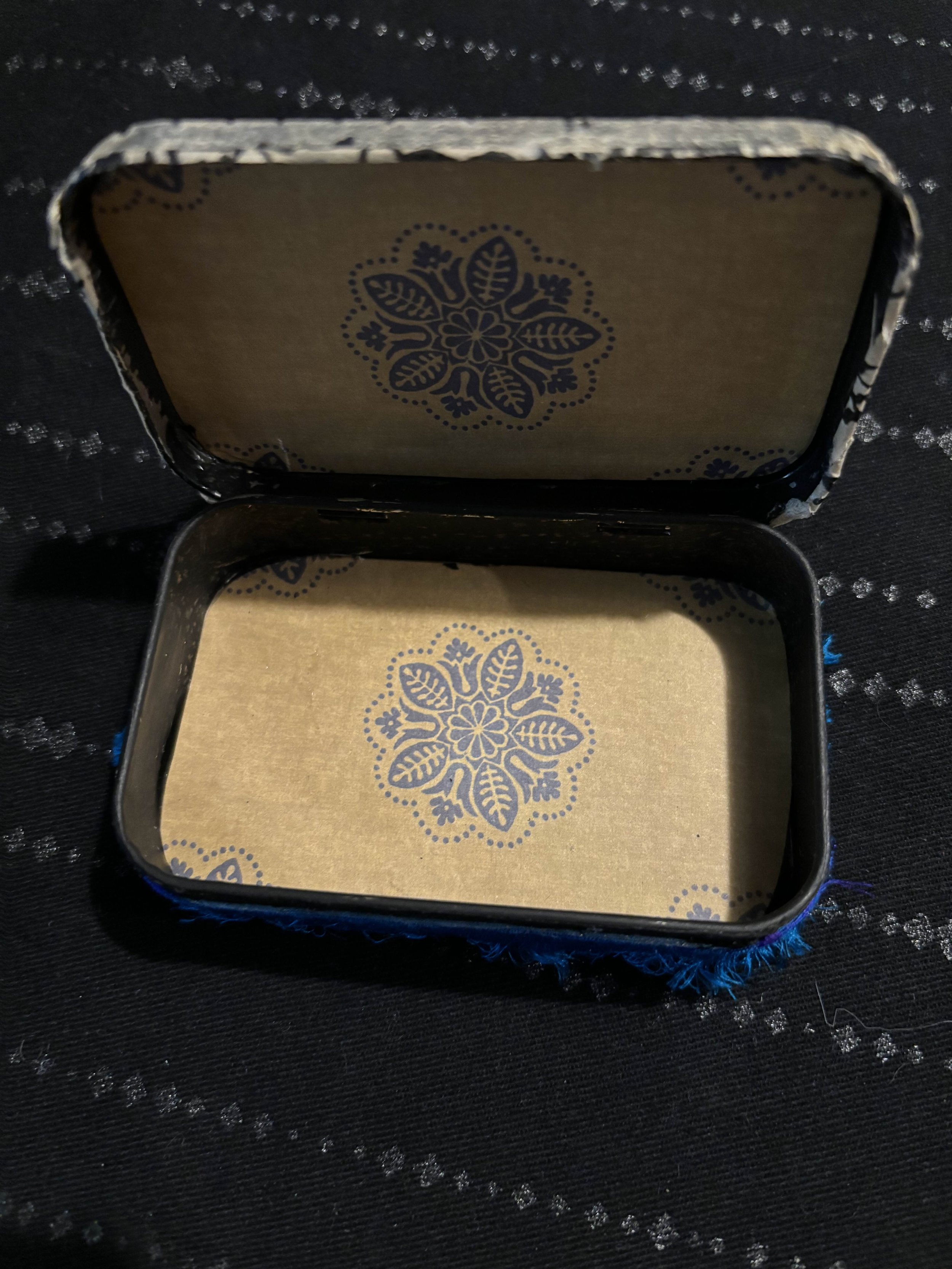 blue tin with owl 2.jpg