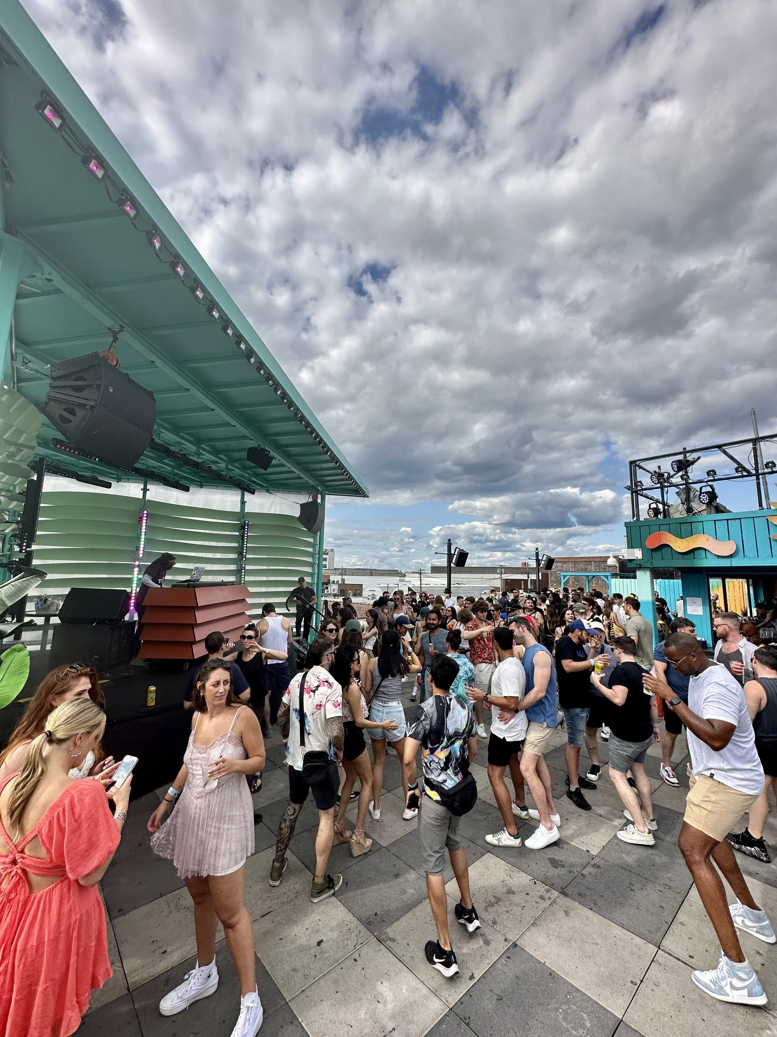 Pata Pa-plean &amp; Magazine Cafe