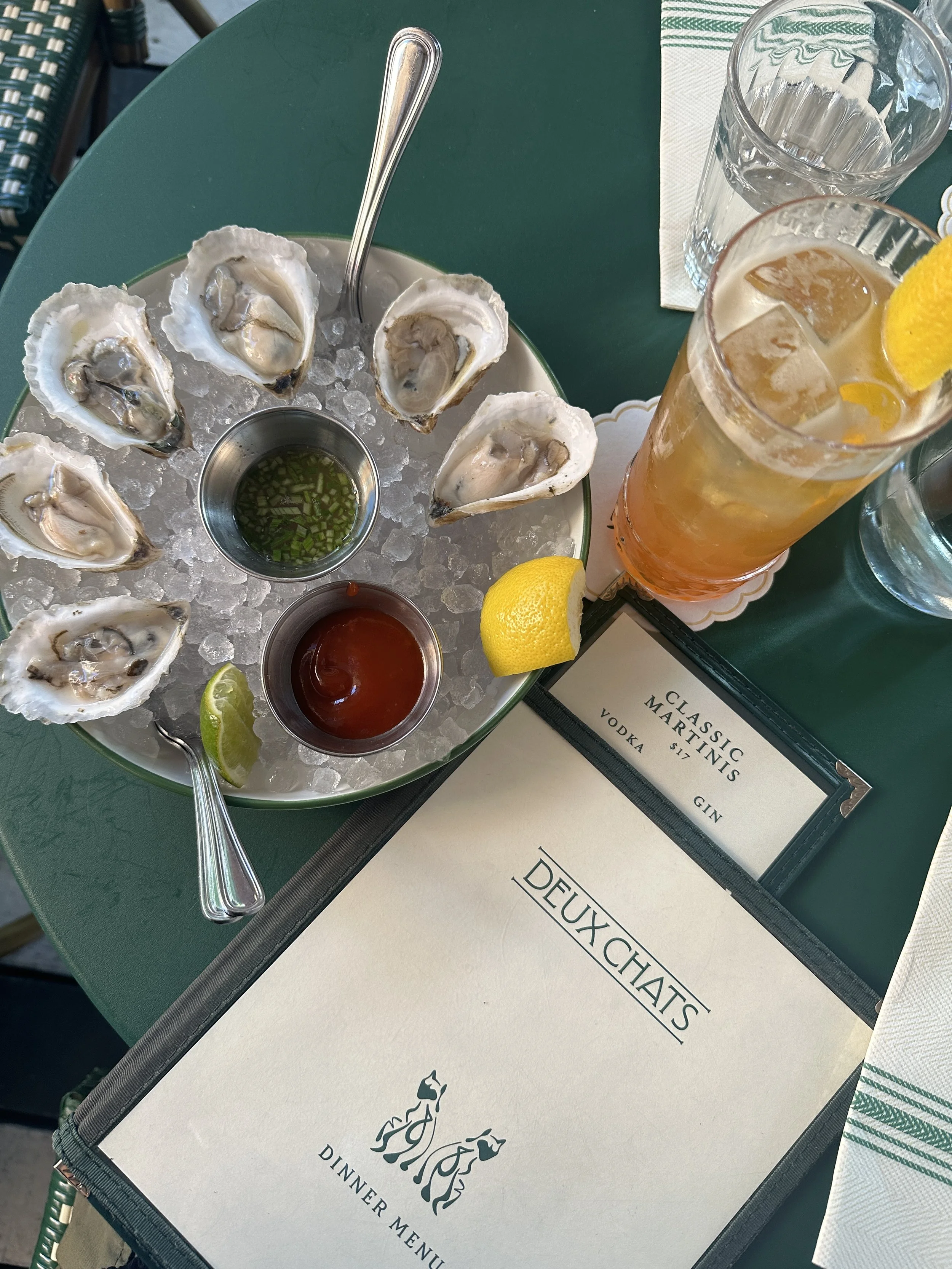 Deux Chats &amp; The Wallace Hotel  