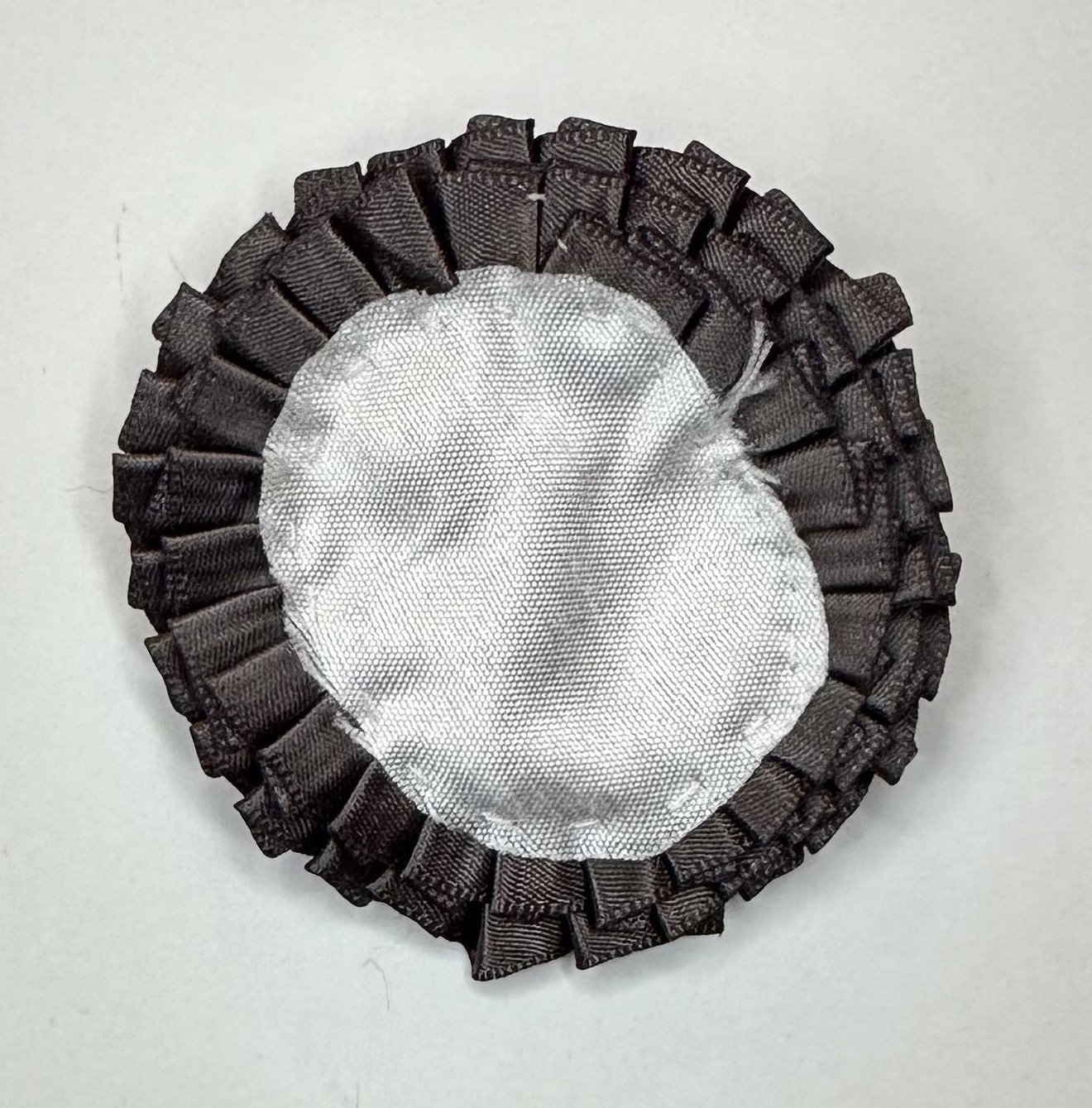 ess_rosette_grey.jpg
