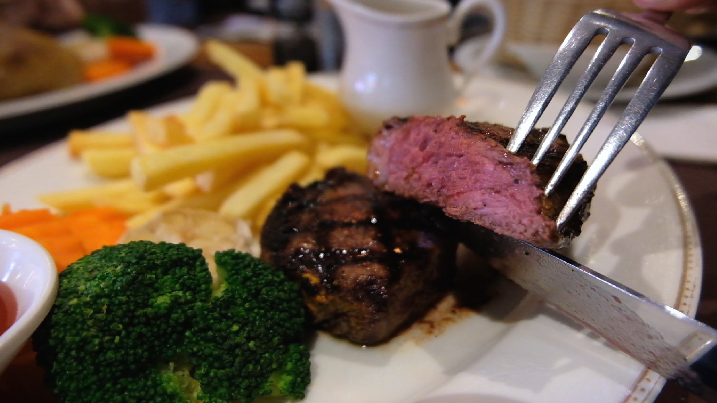 El Toro Steakhouse - Epic Argentinian Churrascaria Steak Buffet in Bangkok!