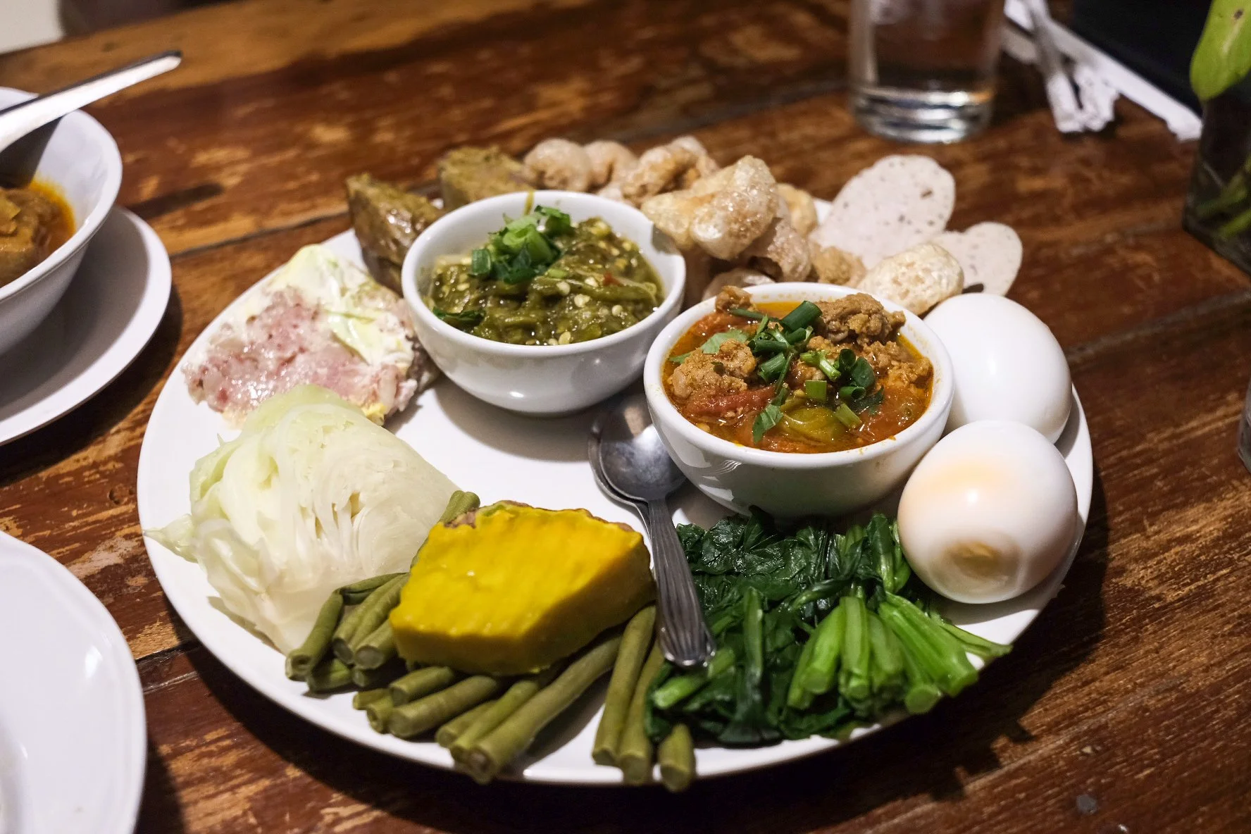 Chiang mai food chili dip platter nam prik ong noom vegetables