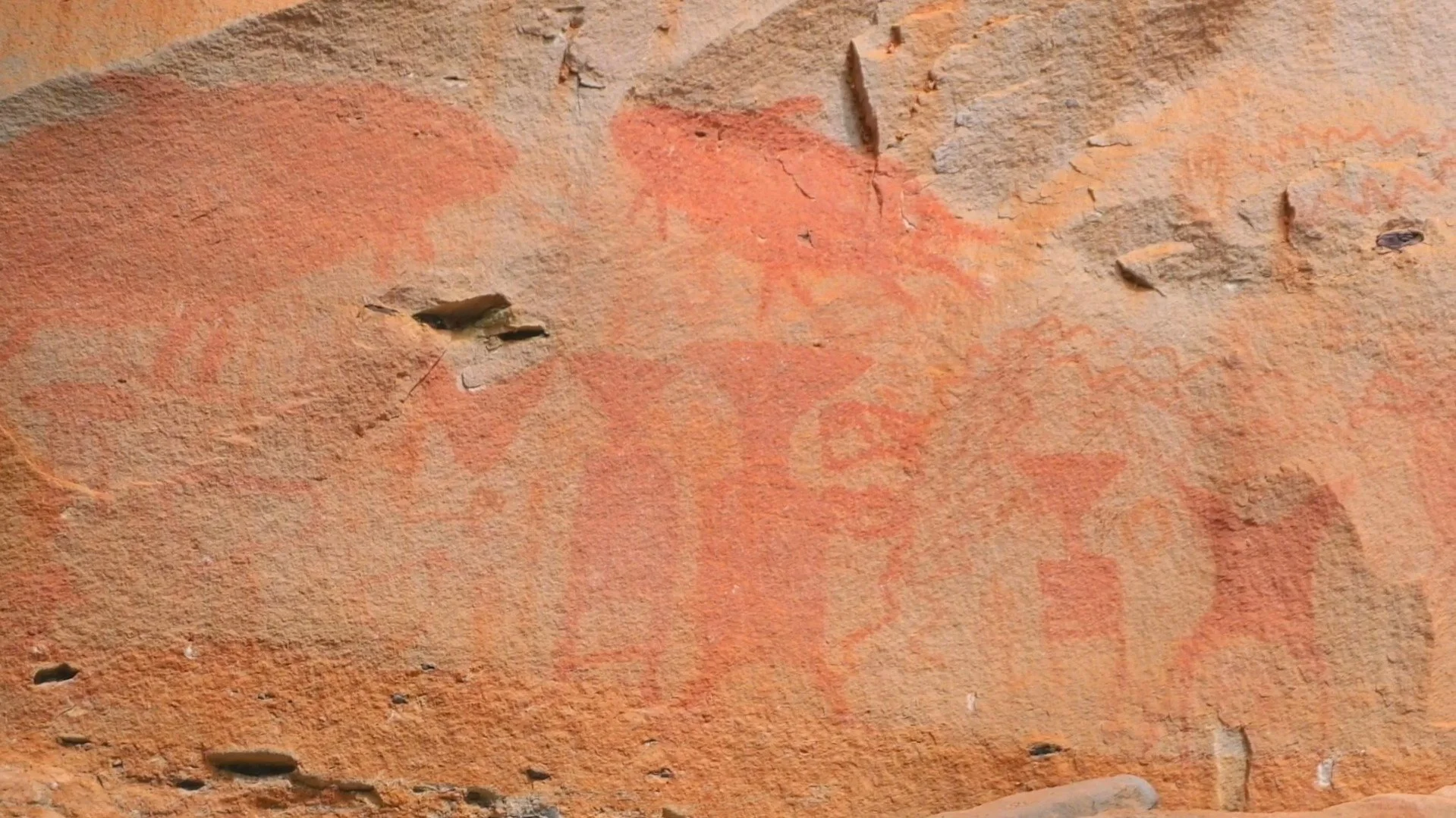 Pha Taem National Park prehistoric cliff painting art
