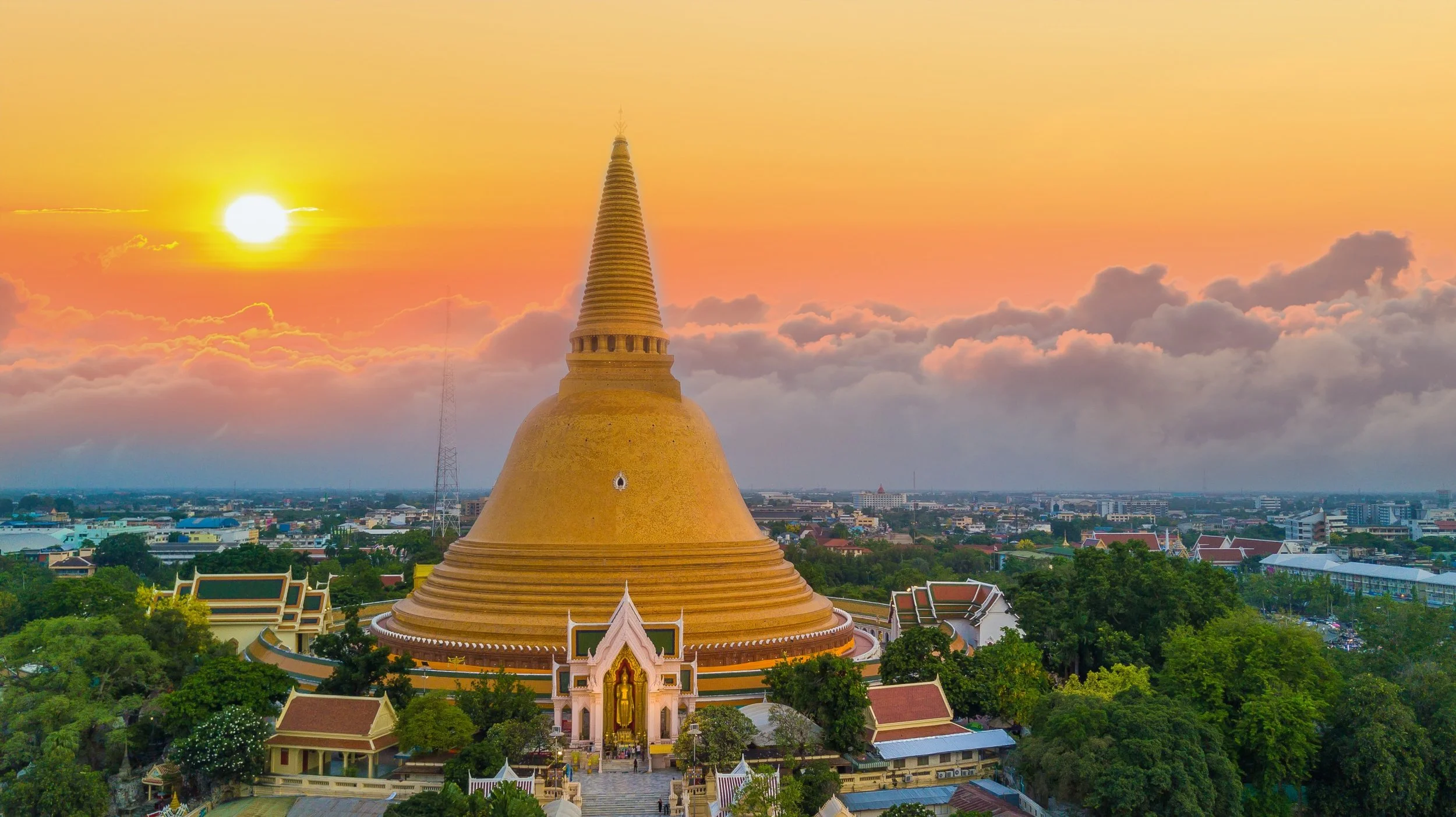 day trips from bangkok Nakhon Pathom