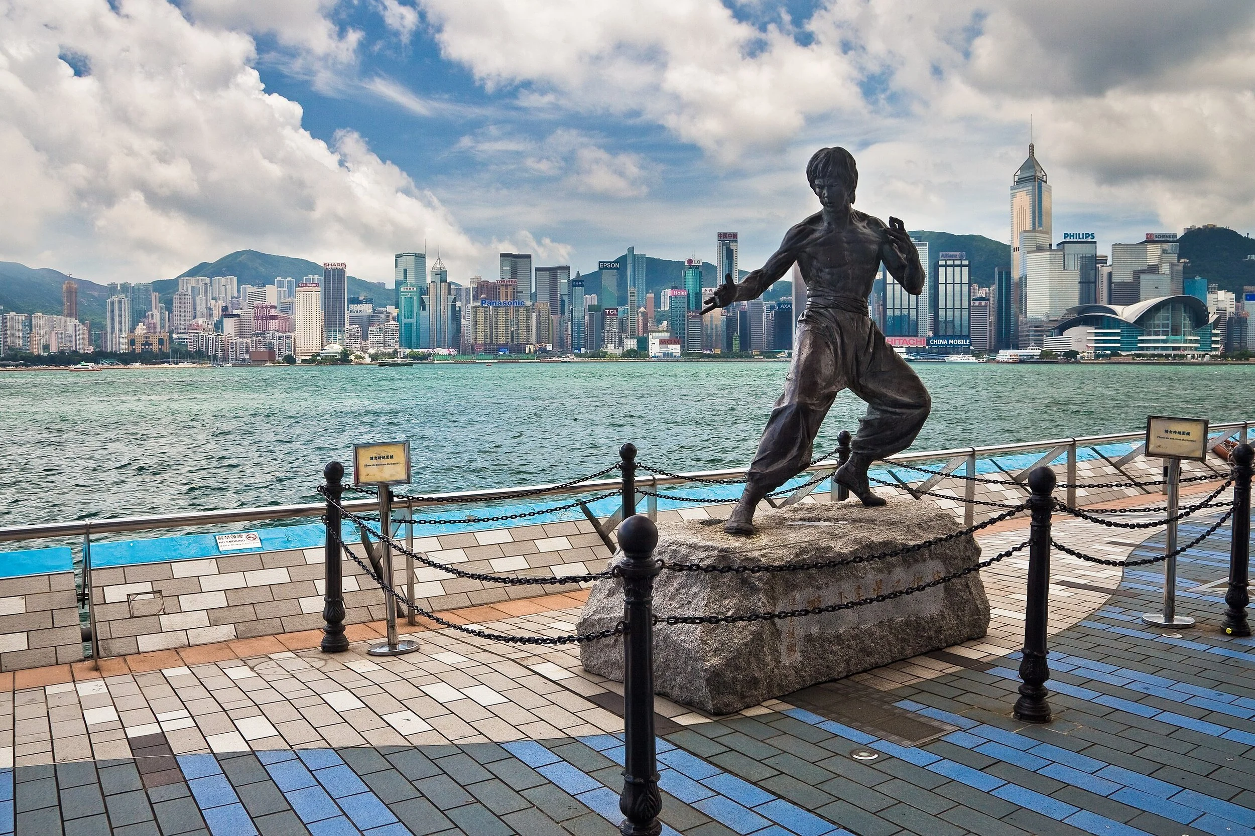 Tsim Sha Tsui promenade avenue of stars bruce lee statue