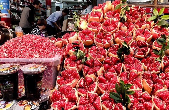 Xi’An Muslim Quarter Street food pomegranate juice