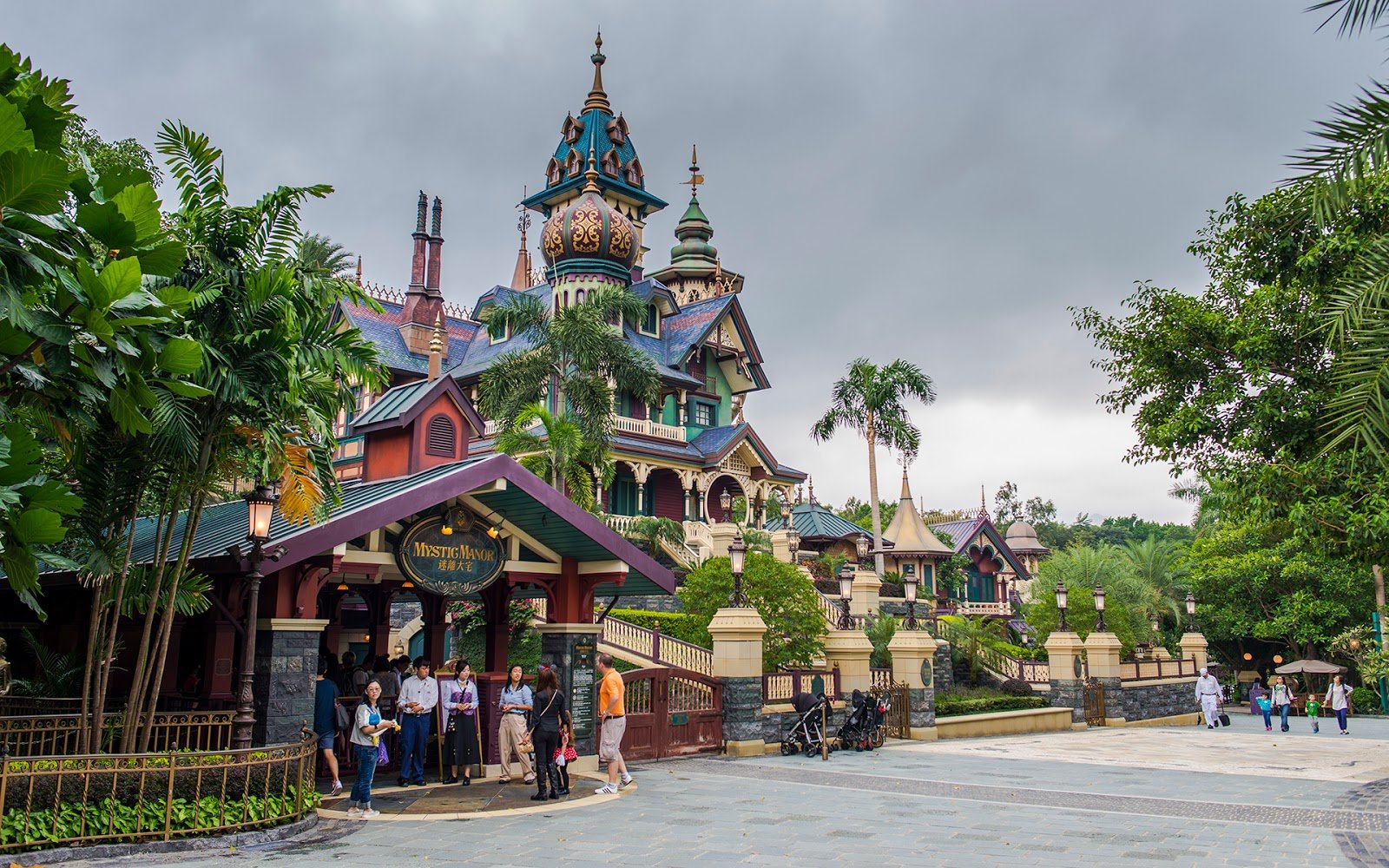 HOng Kong disneyland mystic manor