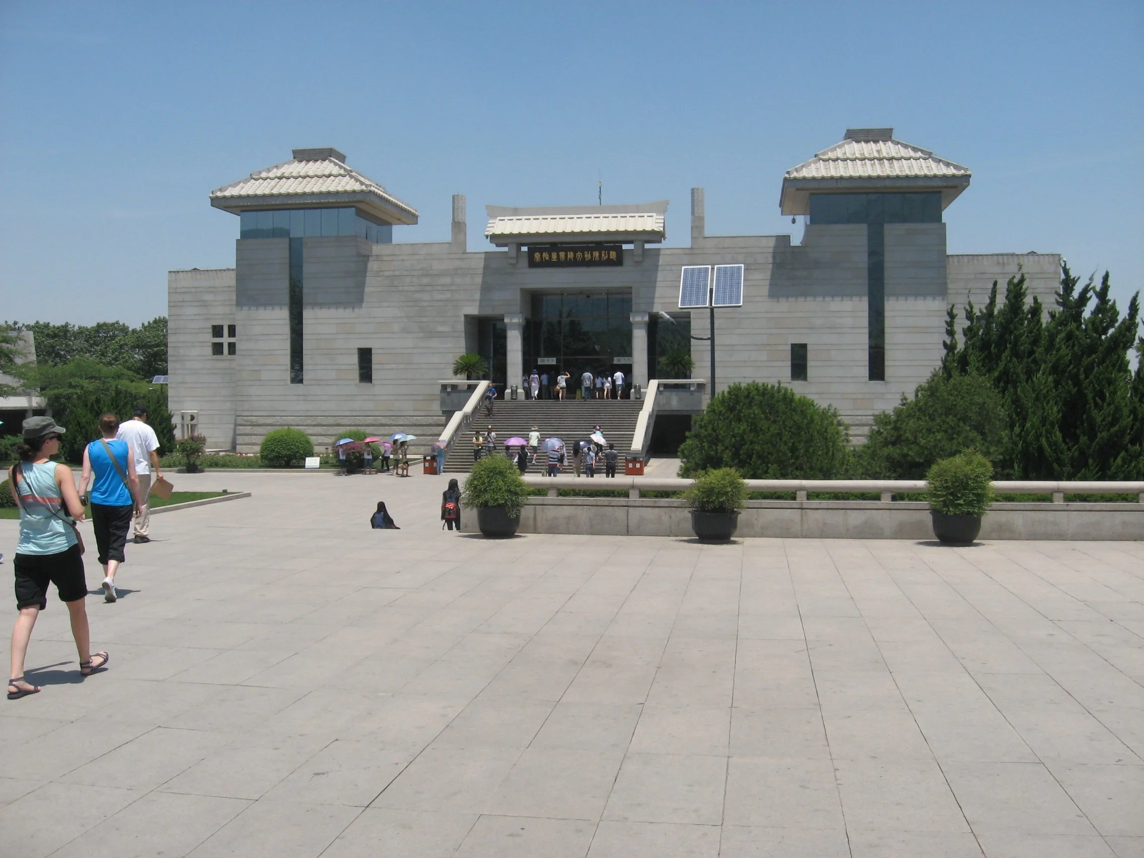 terracotta army warriors mausoleum of Qin Shi Huang