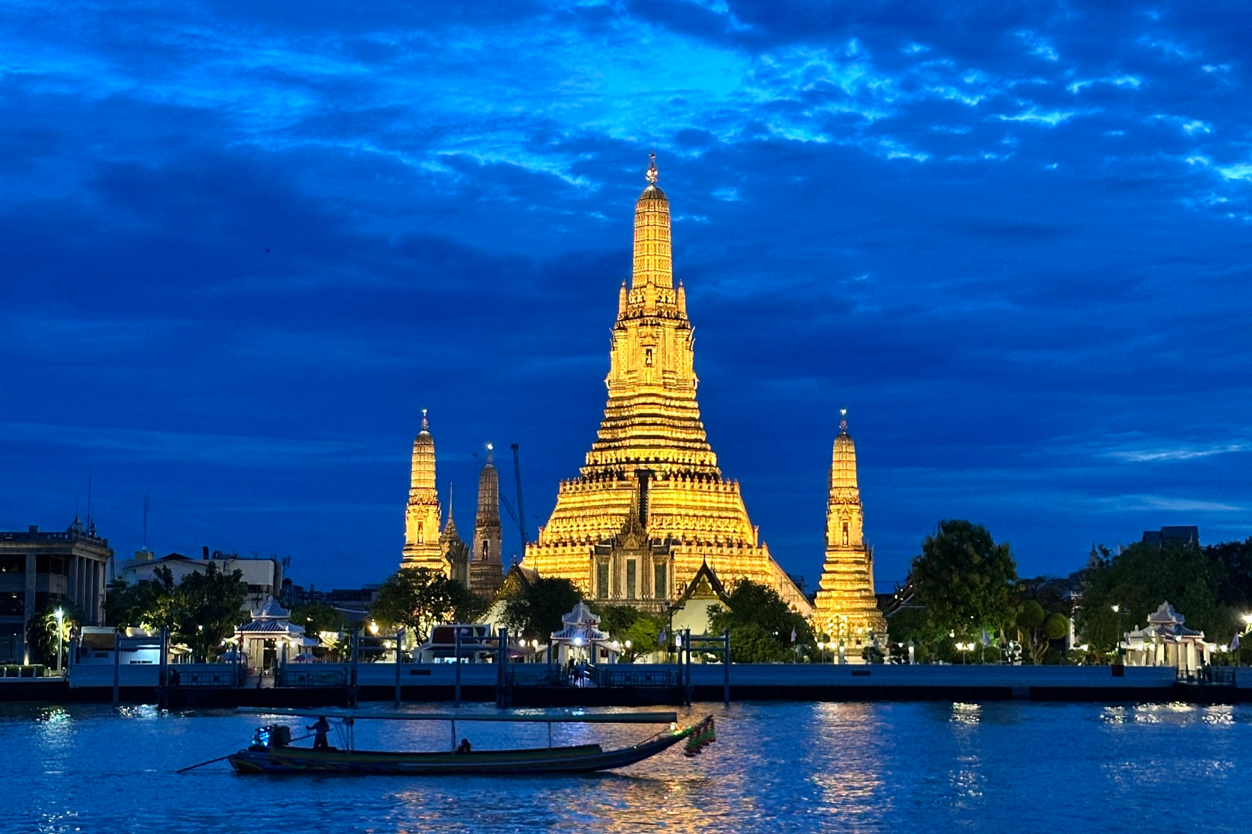 Wat arun in bangkok Thailand during the night