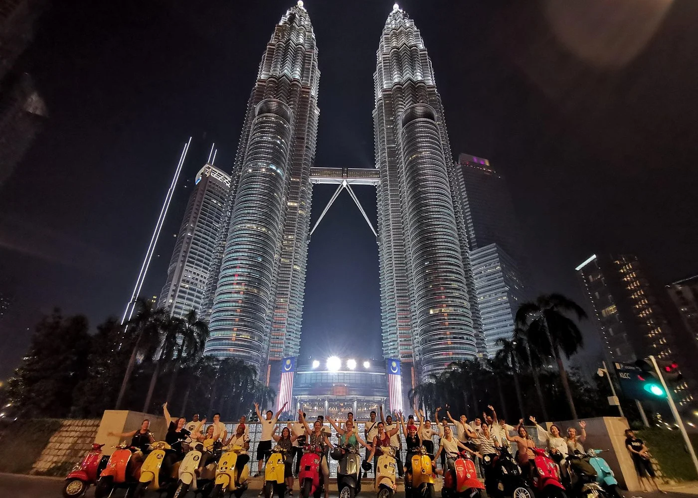 Kuala lumpur food tour Cooler Lumpur Night Vespa Tour