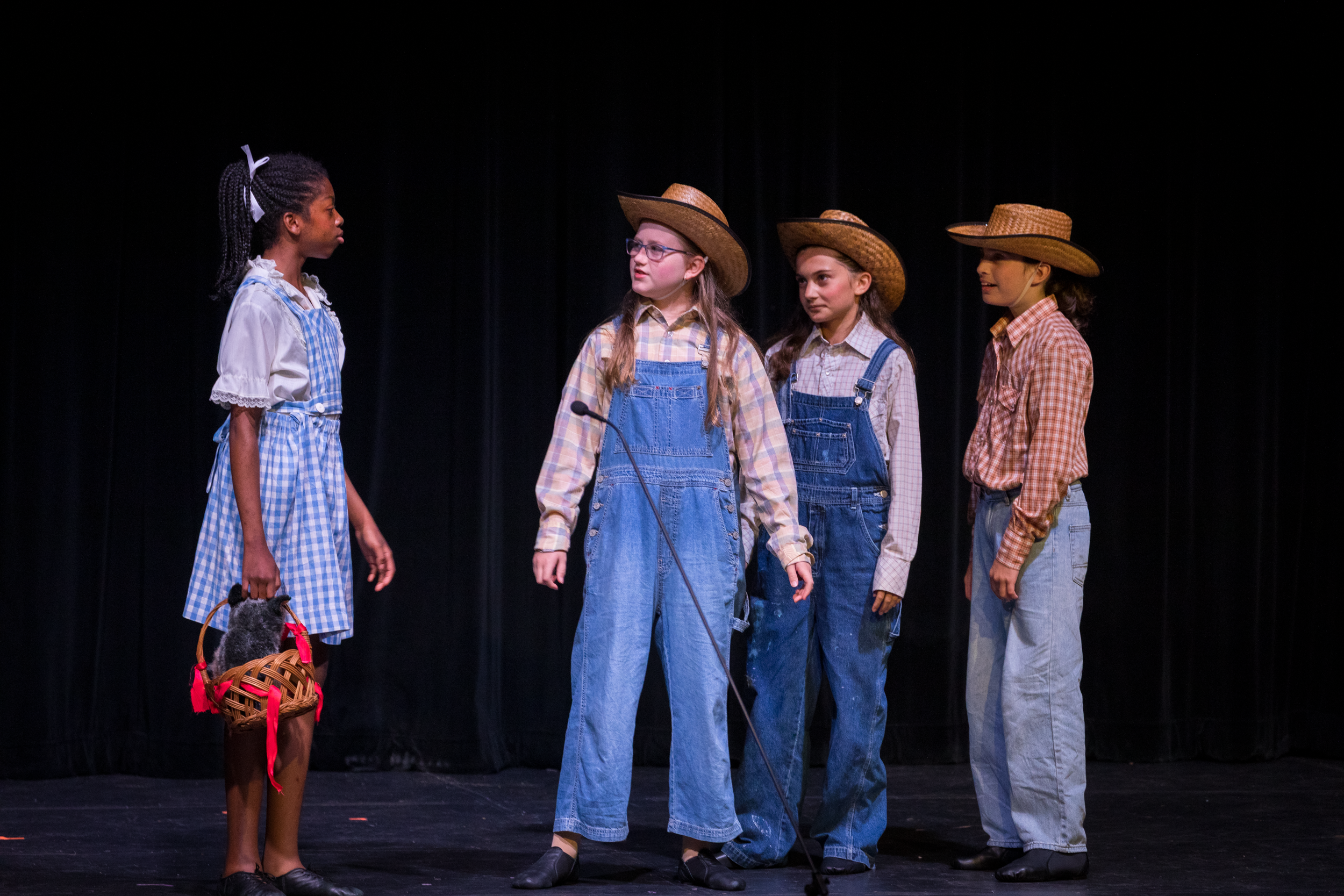 harand_camp-2025-festival_of_shows-wizard_of_oz-04.png