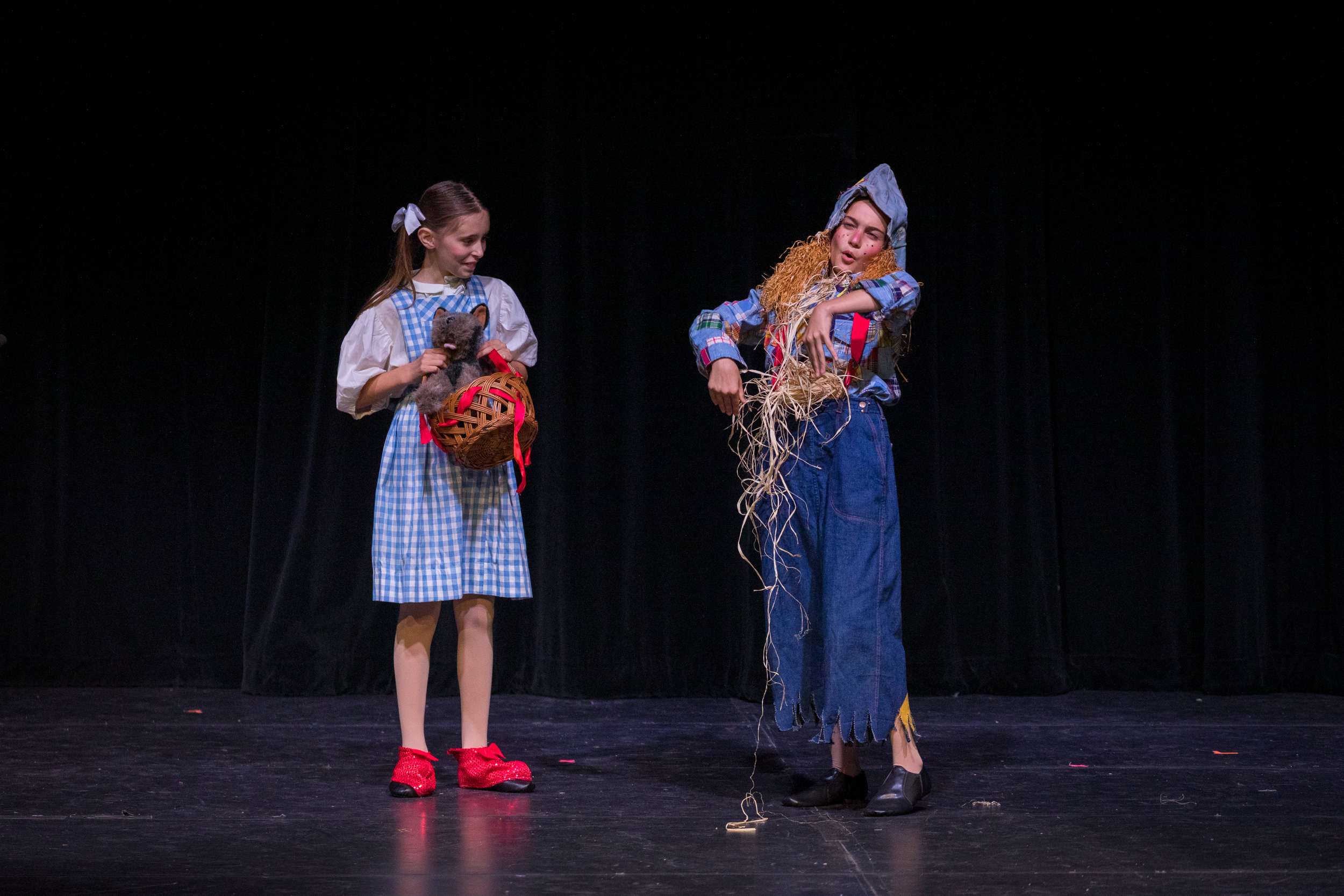 harand_camp-2025-festival_of_shows-wizard_of_oz-35.png