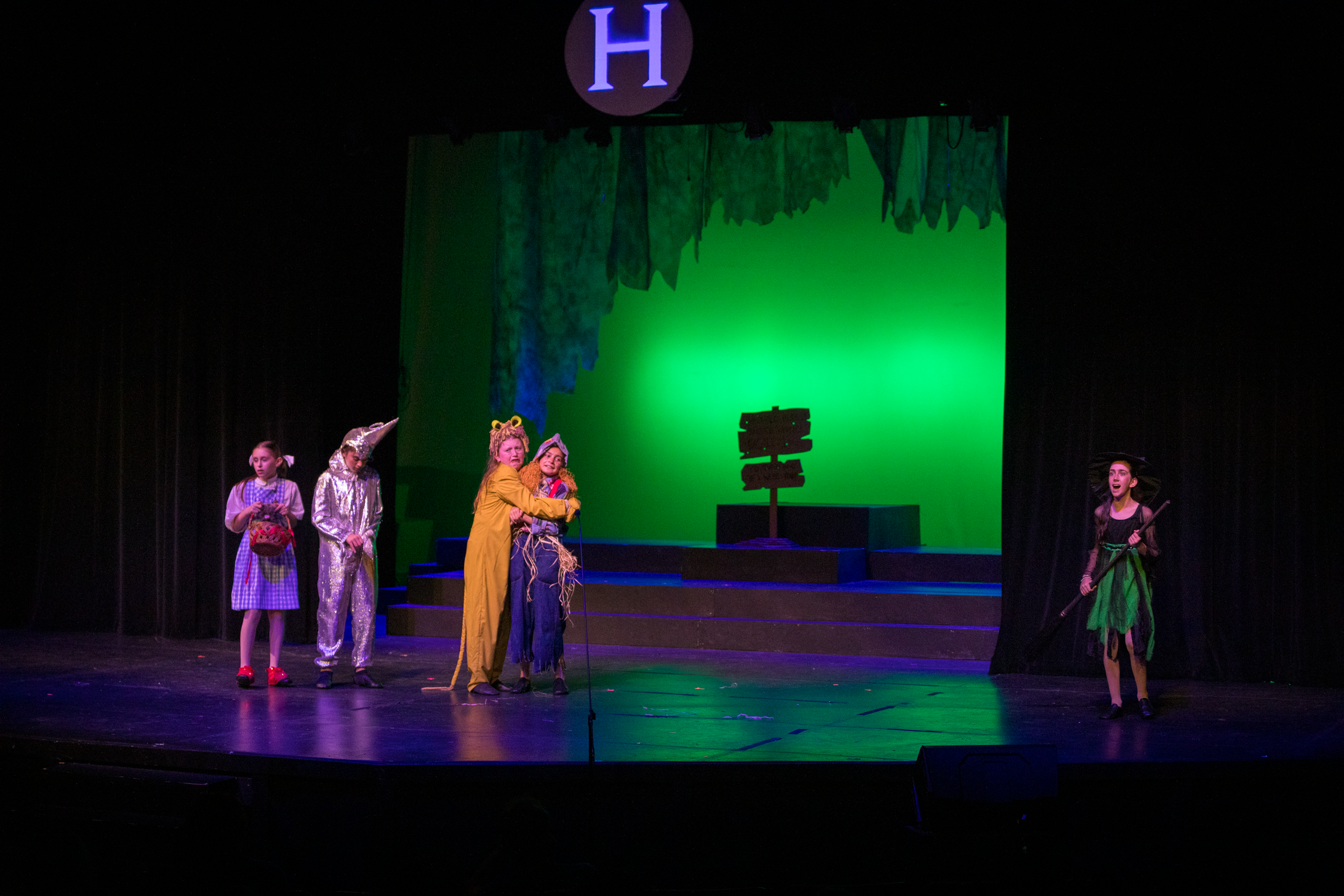 harand_camp-2025-festival_of_shows-wizard_of_oz-65.png