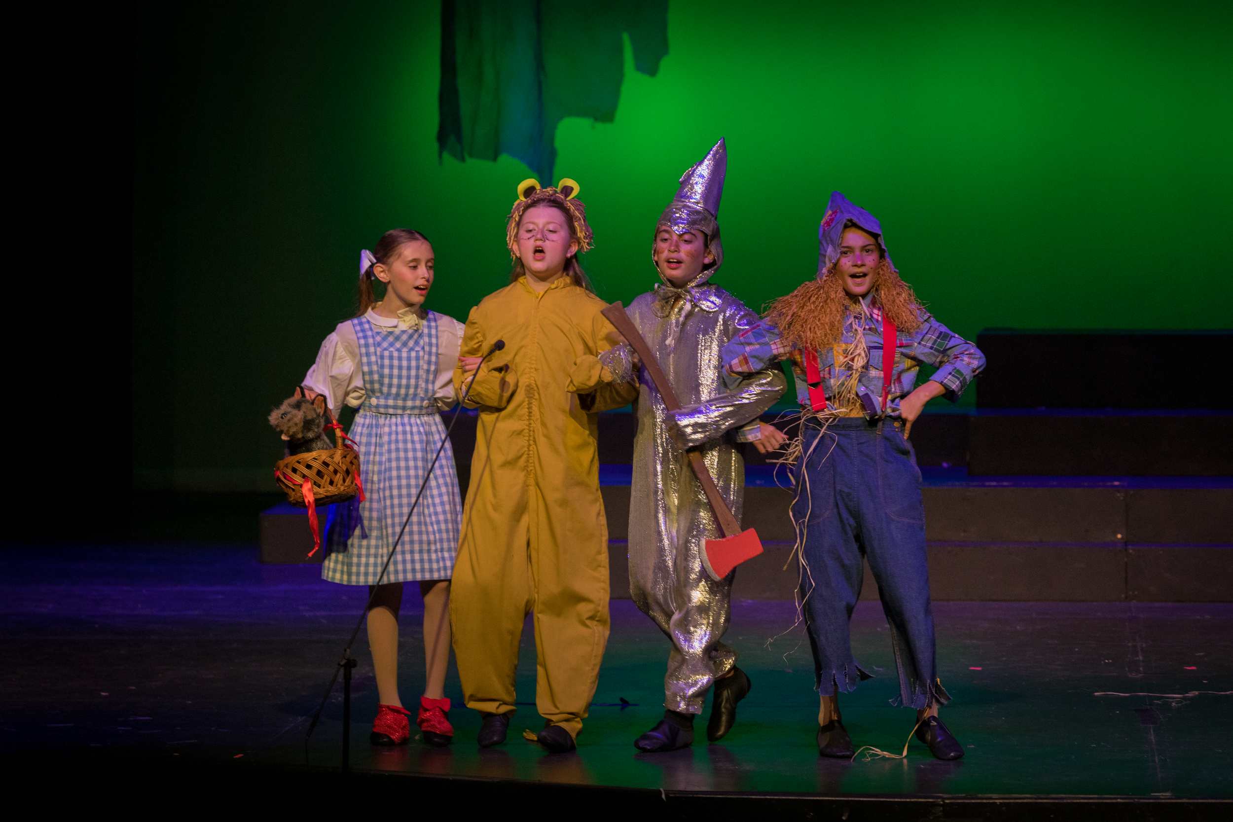 harand_camp-2025-festival_of_shows-wizard_of_oz-46.png