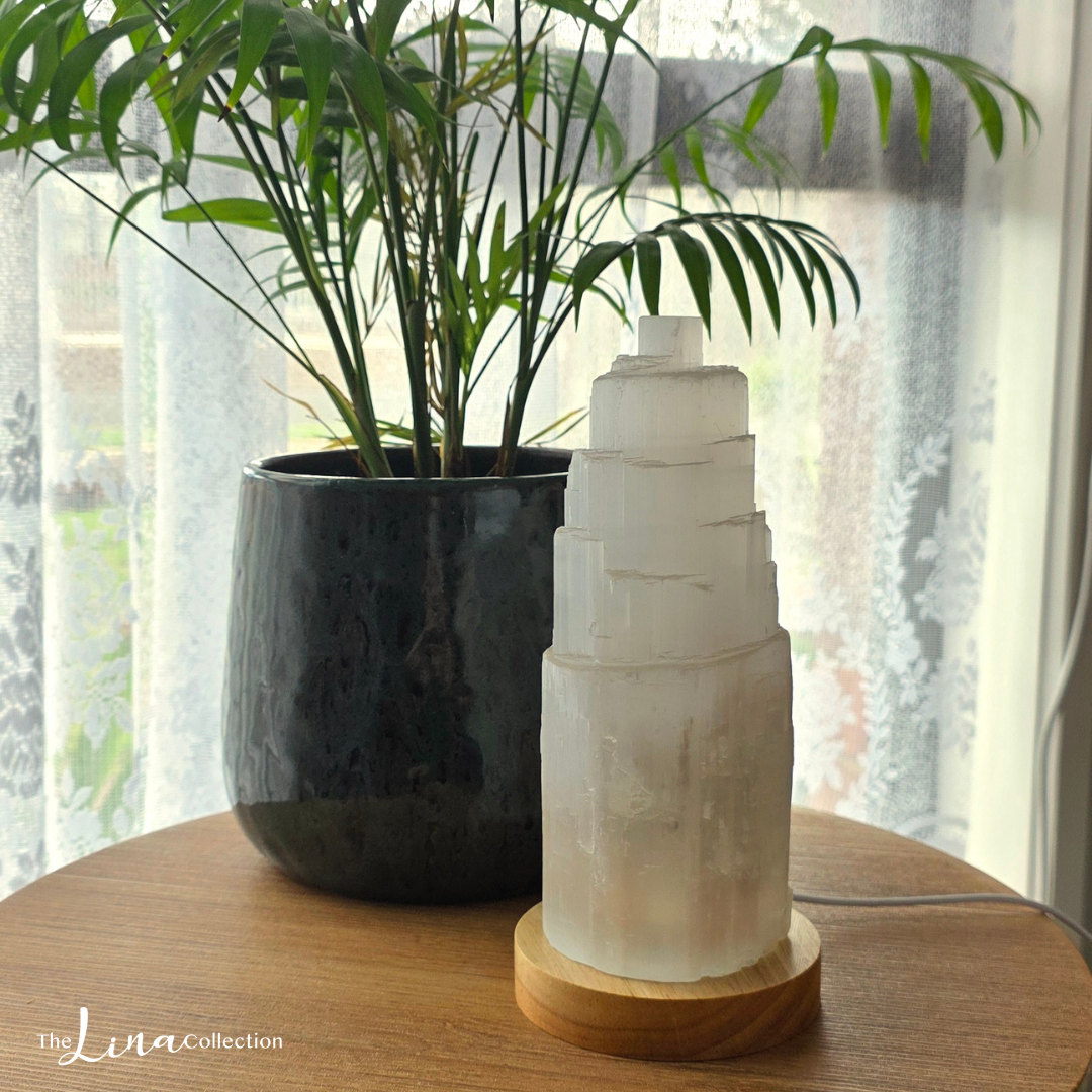 Selenite Lamp.png
