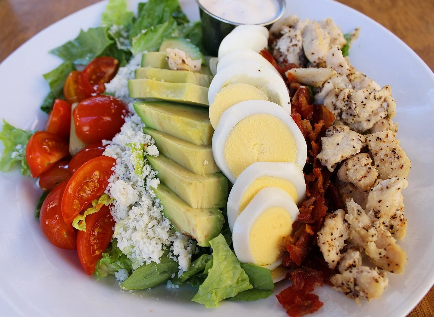 Our refreshing Cobb Salad🌿 
The perfect lunch for warm summer days✨
.
.
.
.
#Lunch #Salad #Pancetta #Chicken #ItalianCuisine #CobbSalad #ItalianRestaurant #Menu #ModernItalian #FineDining #FreshIngredients #Homemade #ChefDriven #FoodArt #CobbSalad #