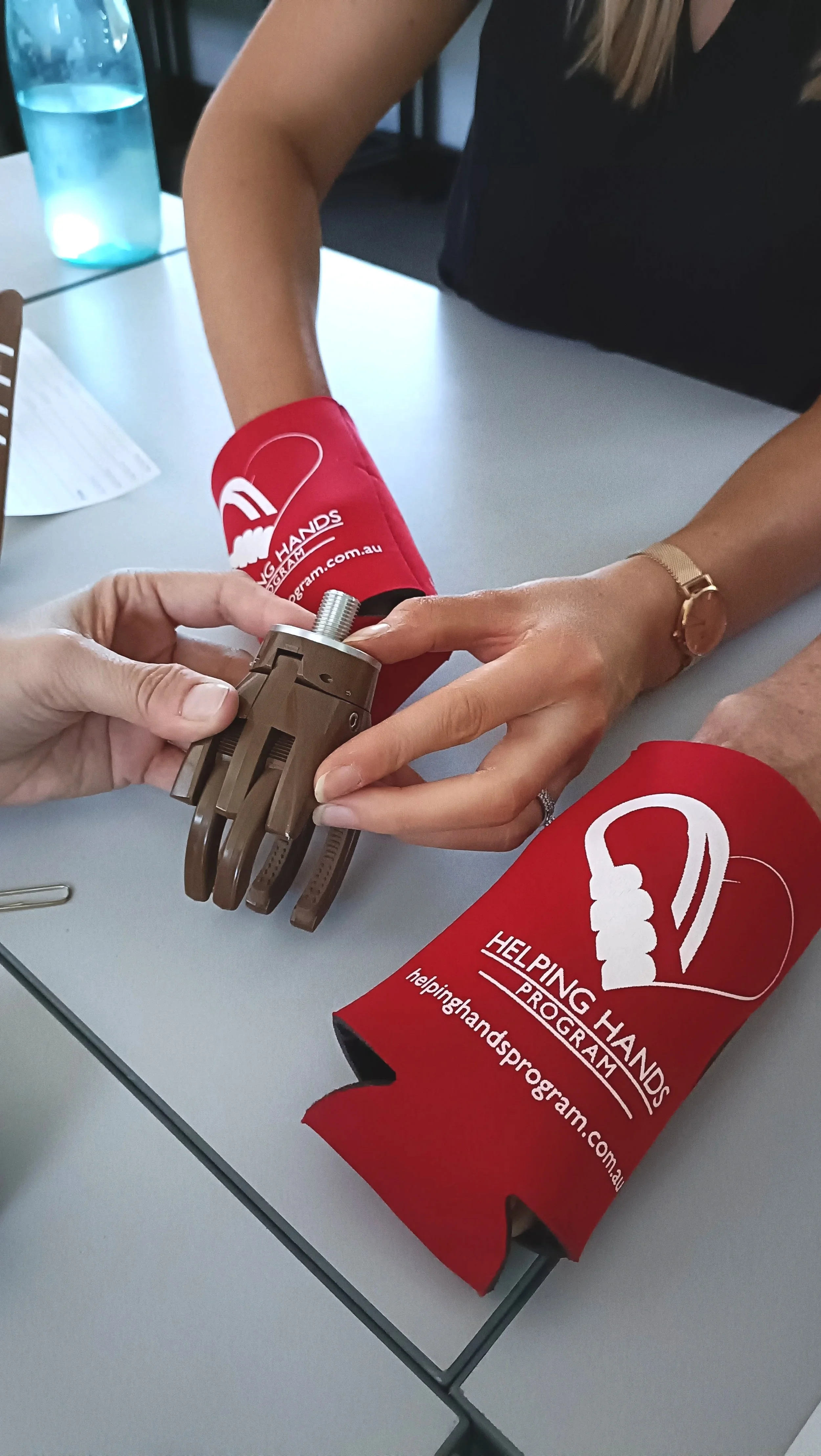 Team building Helping Hands