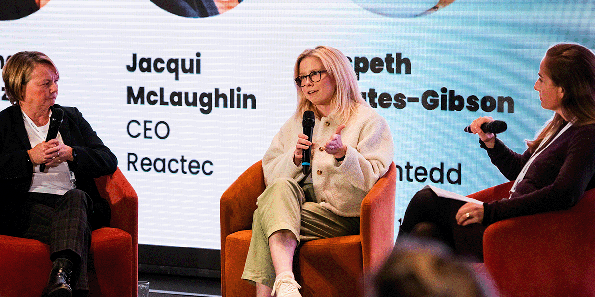 Female founders talking about globalisation