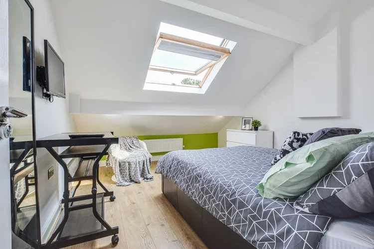 21 Egerton Road