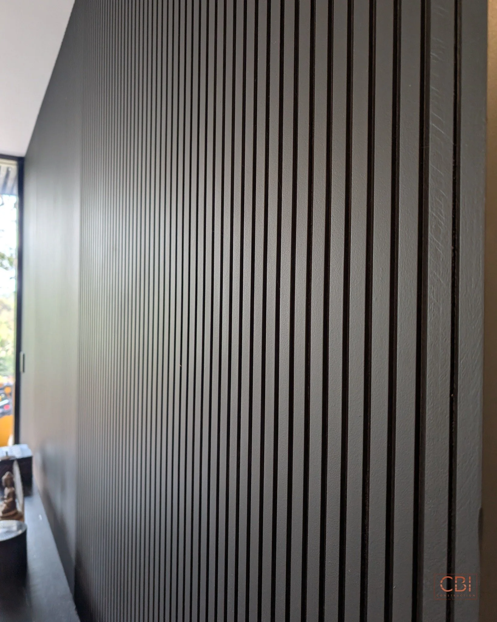 Adding depth with texture! This sleek vertical wall panelling is the kind of detail that turns a house into a truly bespoke home. What's your favourite design detail?

Ready to discuss your bespoke home?

📞 0485 908 863
📧 sales@cbi.construction
Que