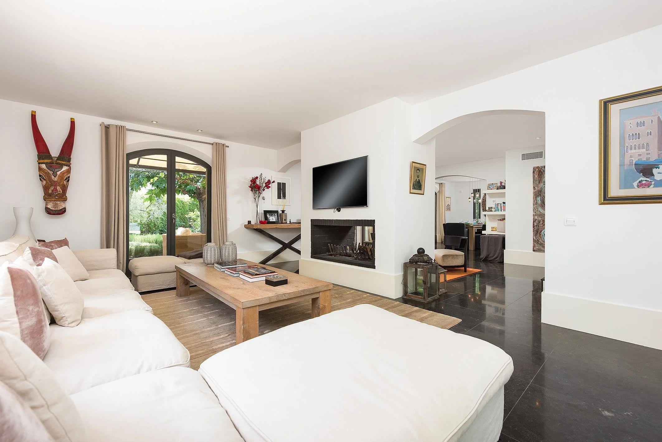 Living Room.jpg