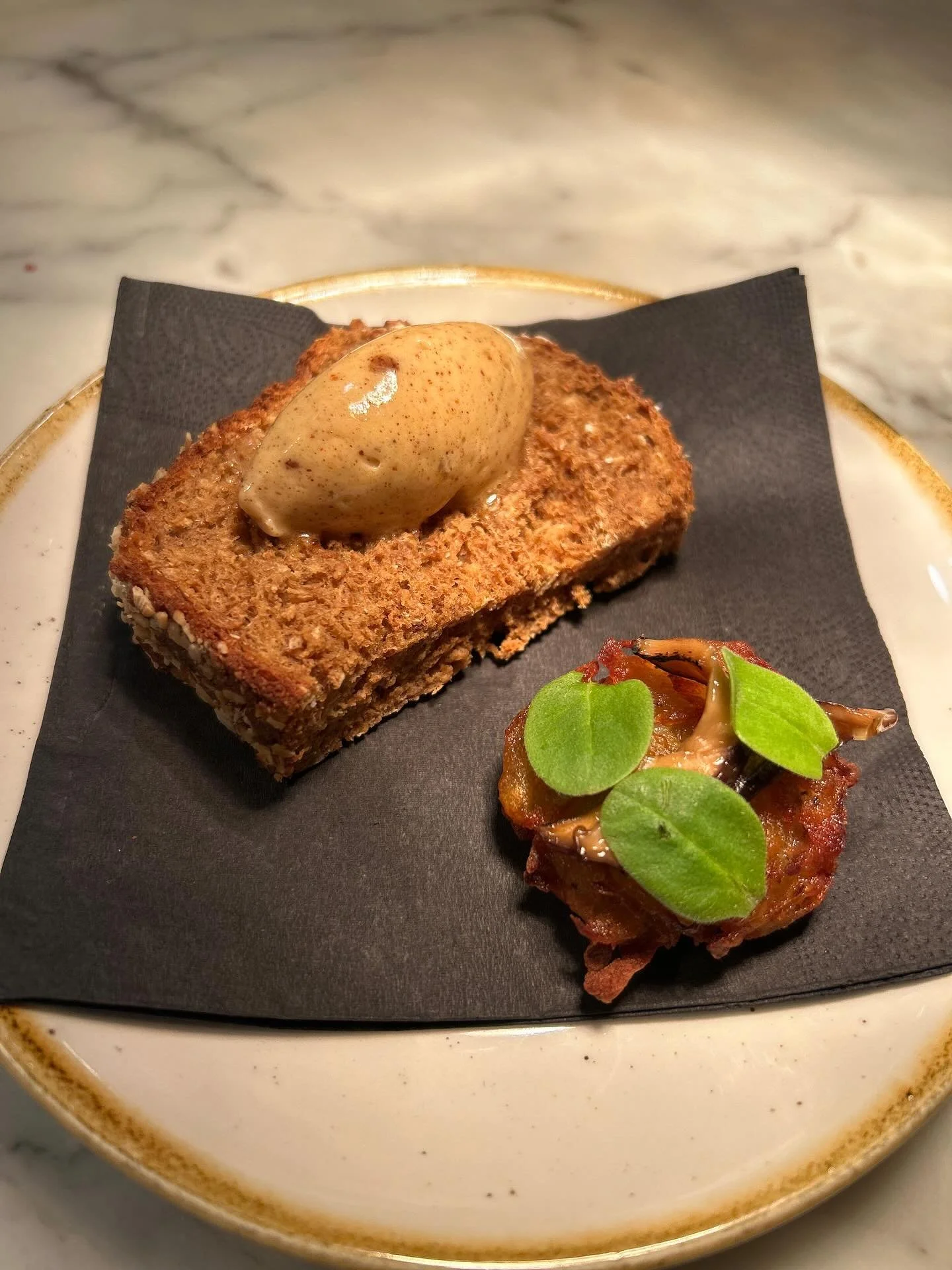 Daily Canap&eacute; Selection (on arrival)

Available until 21 November

Thursday and Friday, 6pm - 10pm (last order 8:30pm)

#okn1 #okn1restaurantandchefschool #hoxton #hackney #chef