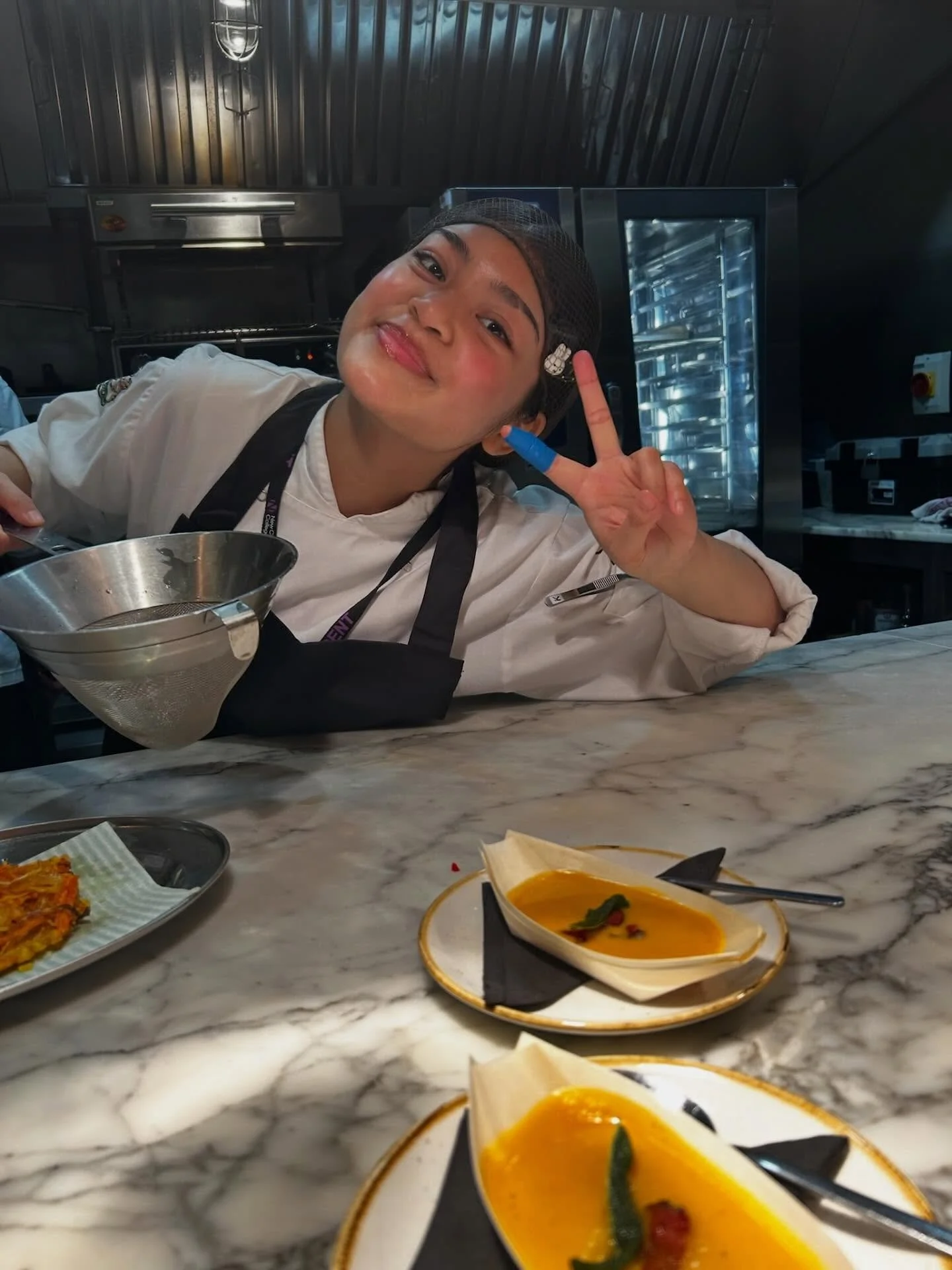Behind the scenes of Kaitlan&rsquo;s Street Food Tasting Menu👩&zwj;🍳

This was a fantastic opportunity to try 6 incredible dishes of Filipino food!🇵🇭

The next student takeover is an eight course &ldquo;brunch after dark&rdquo; tasting menu🍳🧇
A