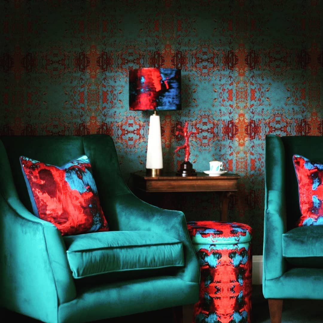 Create mood with colour and pattern. 

By @susibellamy 

Beautiful interiors and accessories. 

#interior_and_living #antiquedesign #oldworlddecor #colourindesign #colonialstyleinterior #colourpoppalette #interiorstodiefor #accessoriesforyourhome #co
