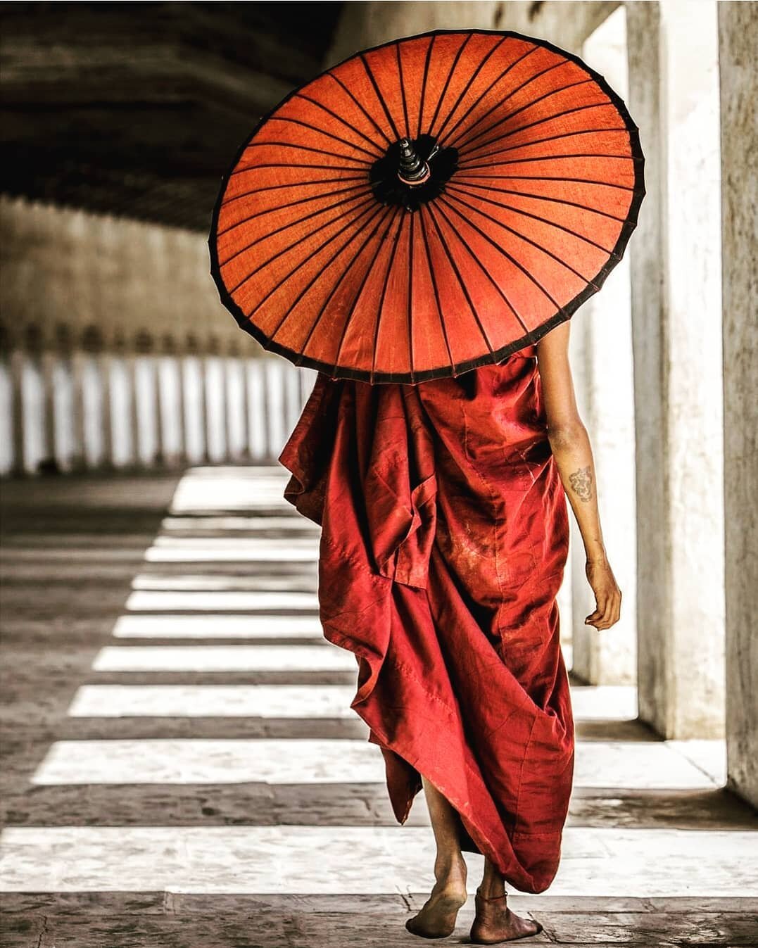 @giovannaphotography 

Capturing life and culture.  Buddhism and faith.  Architecture and design. 

Our world. 

#portrait_perfection
#pureportraits
#portraitmood #buddhism #buddha #colonialrevivalist #colonialrevival #colonialstyle #colourindesign #