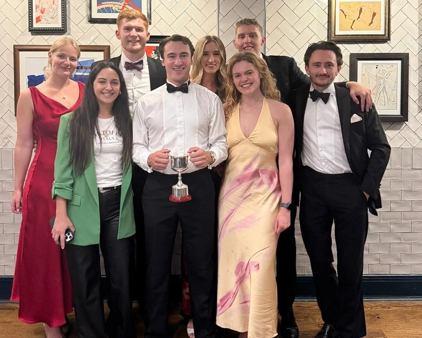 End of Season Dinner ππΆπΊπ₯
Fantastic night @bbminster with @kirks41 on the π€
Cup Winner - @accenture_uk 
Plate Winner - @jpmorgan 
Bowl Winner - @ey_global *collected/enjoyed by top ringer @guada.serrano
6 a side Winner - @lloydsoflondonhc