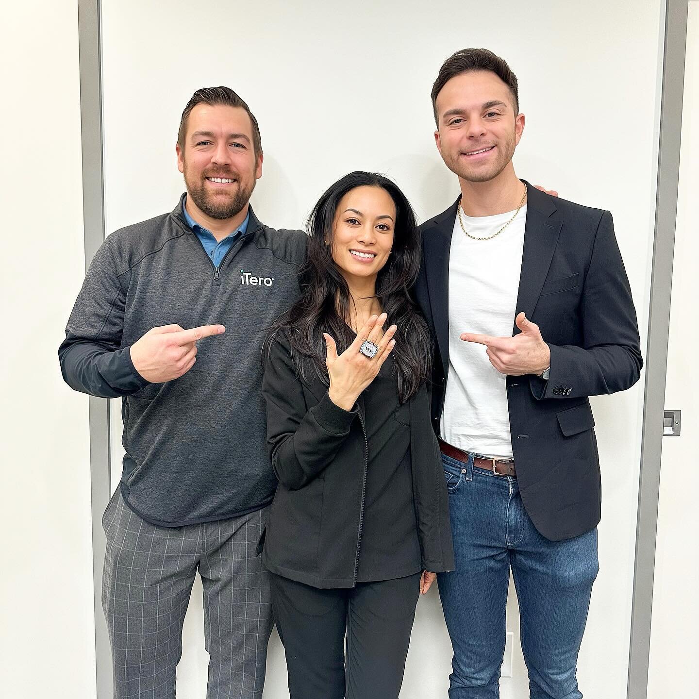 📣 Big Announcement!! 📣 
Dr. Santos is officially a Gold Plus Invisalign Provider!! 🎉 
What does this mean for you?? No, it doesn&rsquo;t mean that she&rsquo;ll be wearing her blingy new ring for appointments (trust us, you don&rsquo;t want  that i