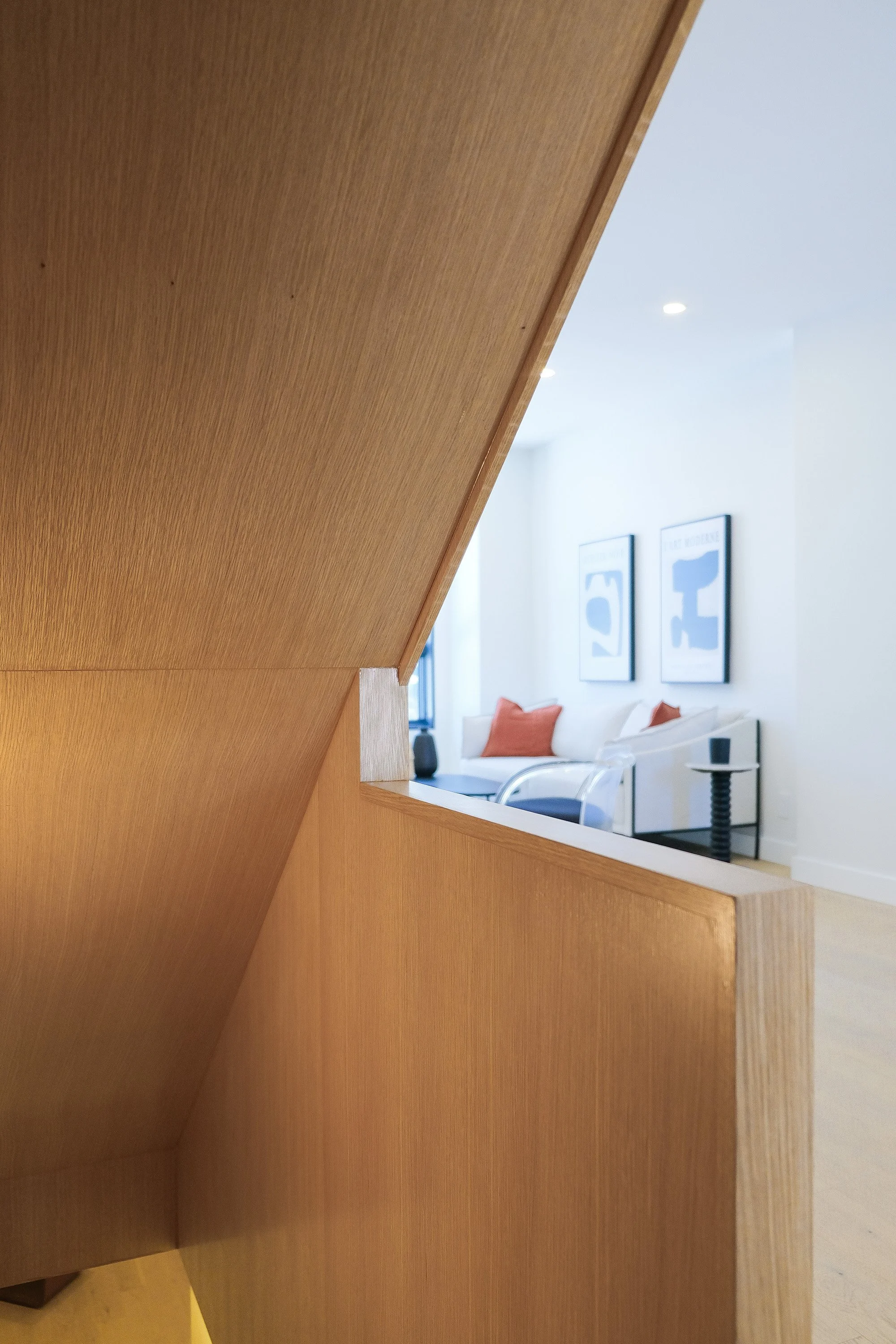Custom-White-Oak-Staircase-Millwork-Toronto-Detail.jpg