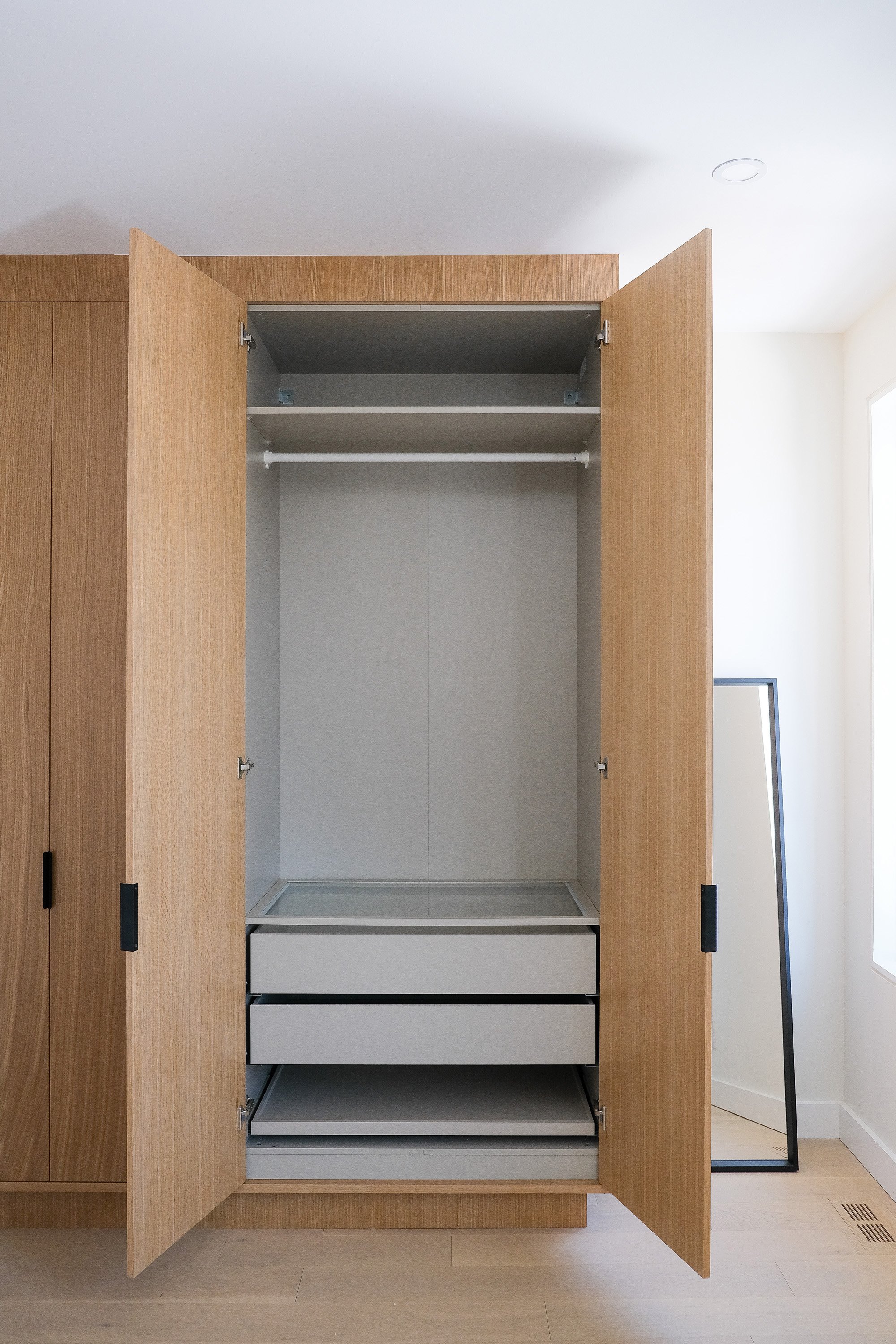 Custom-Built-In-Wardrobe-Bedroom-Storage.jpg