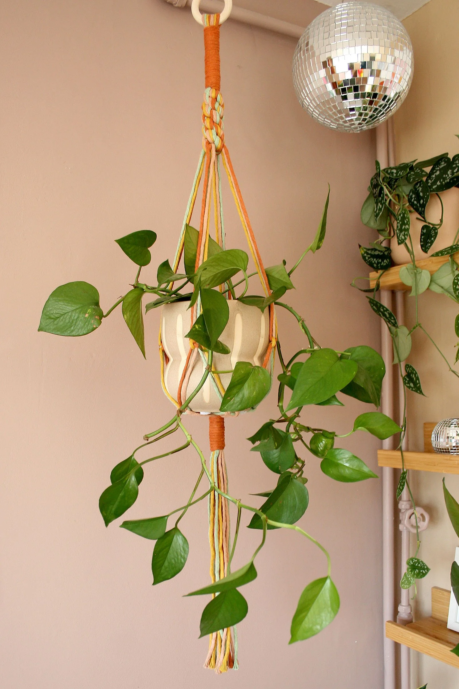 Retro_homedecor_macrame_4.jpg