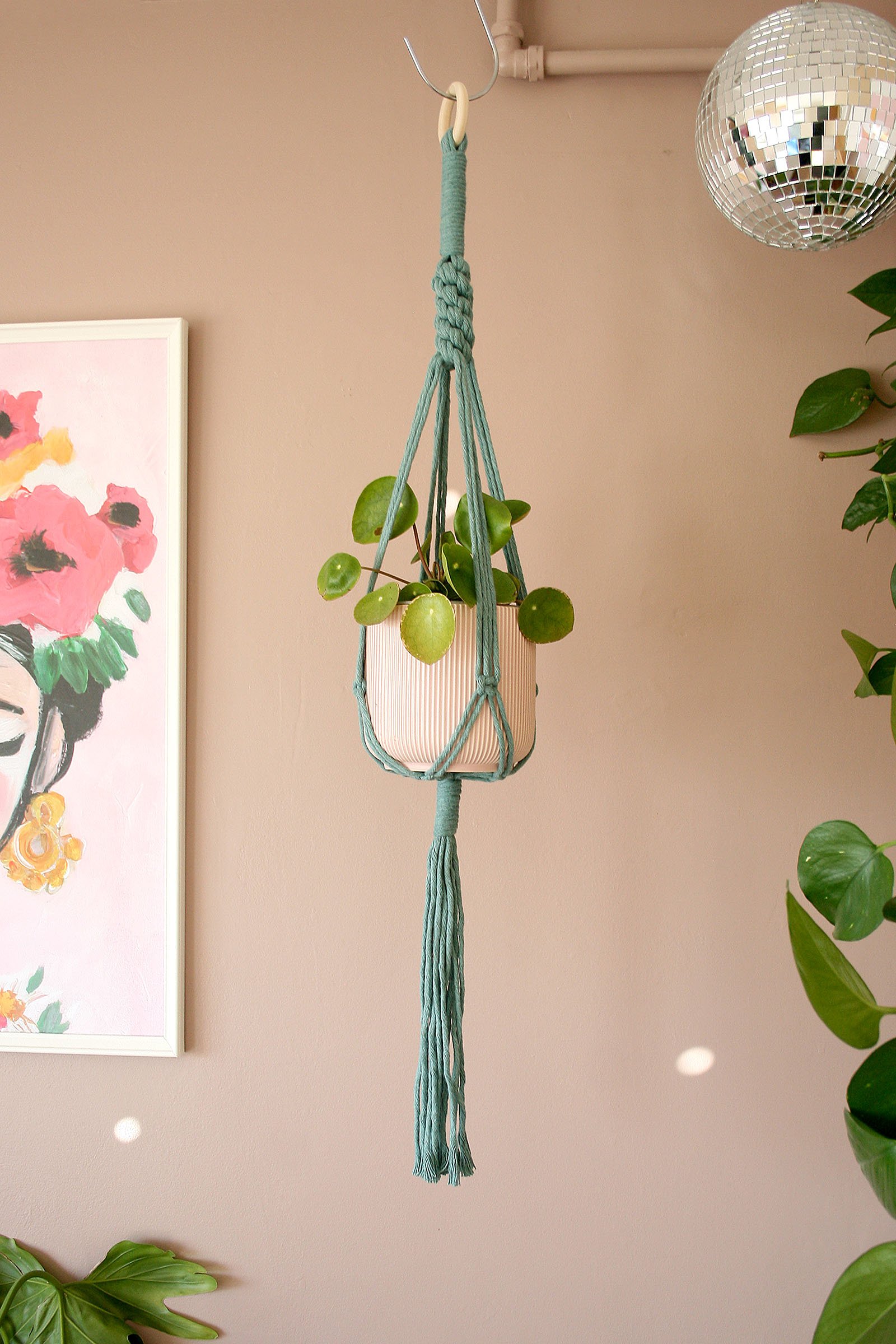 Macrame_Planthanger_homedecor_seagreen_2.jpg