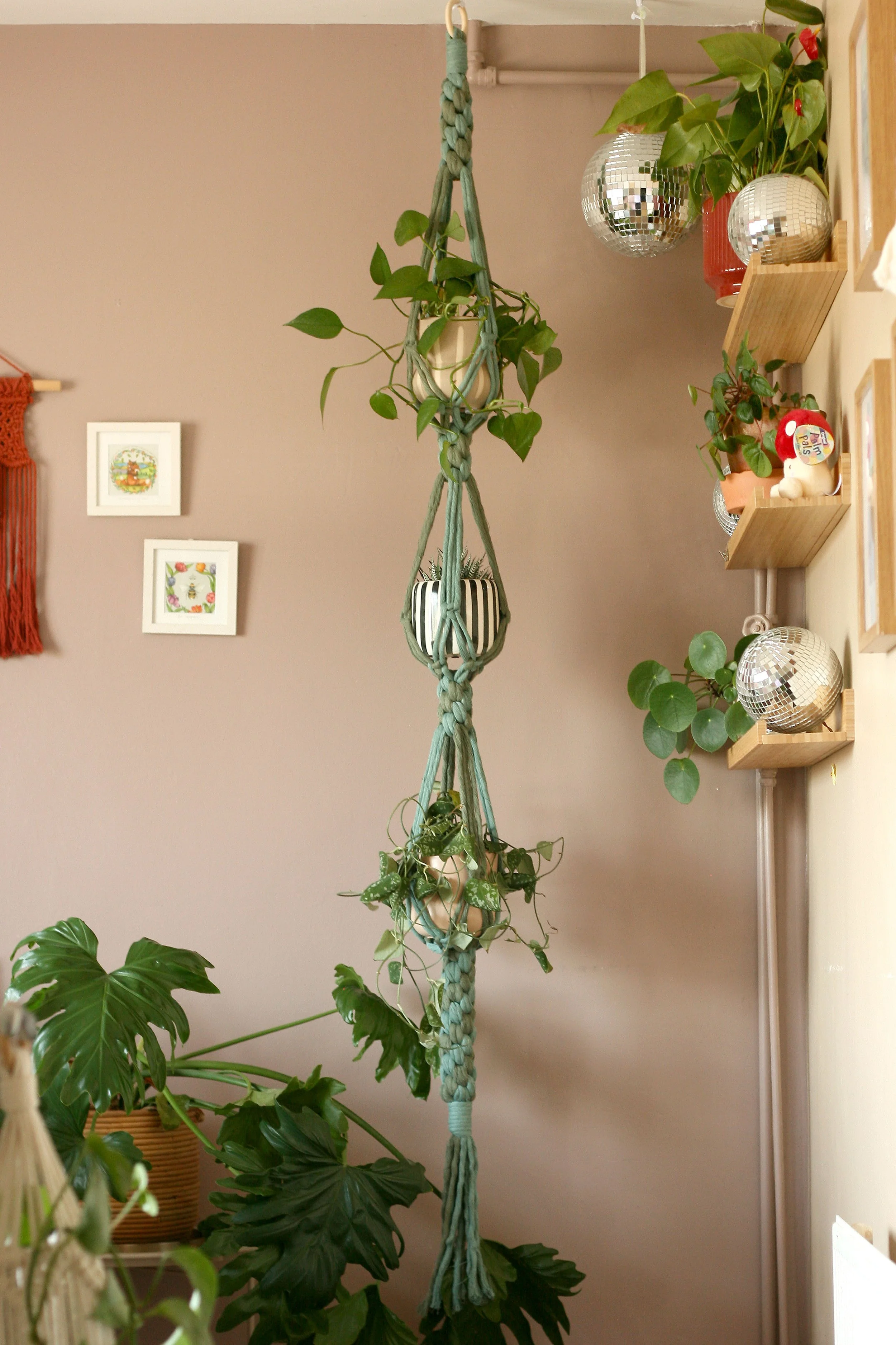 Joy Drop - Colour Pop Three-Tier Macramé Hanger – Sea Green & Olive Green – Limited Edition