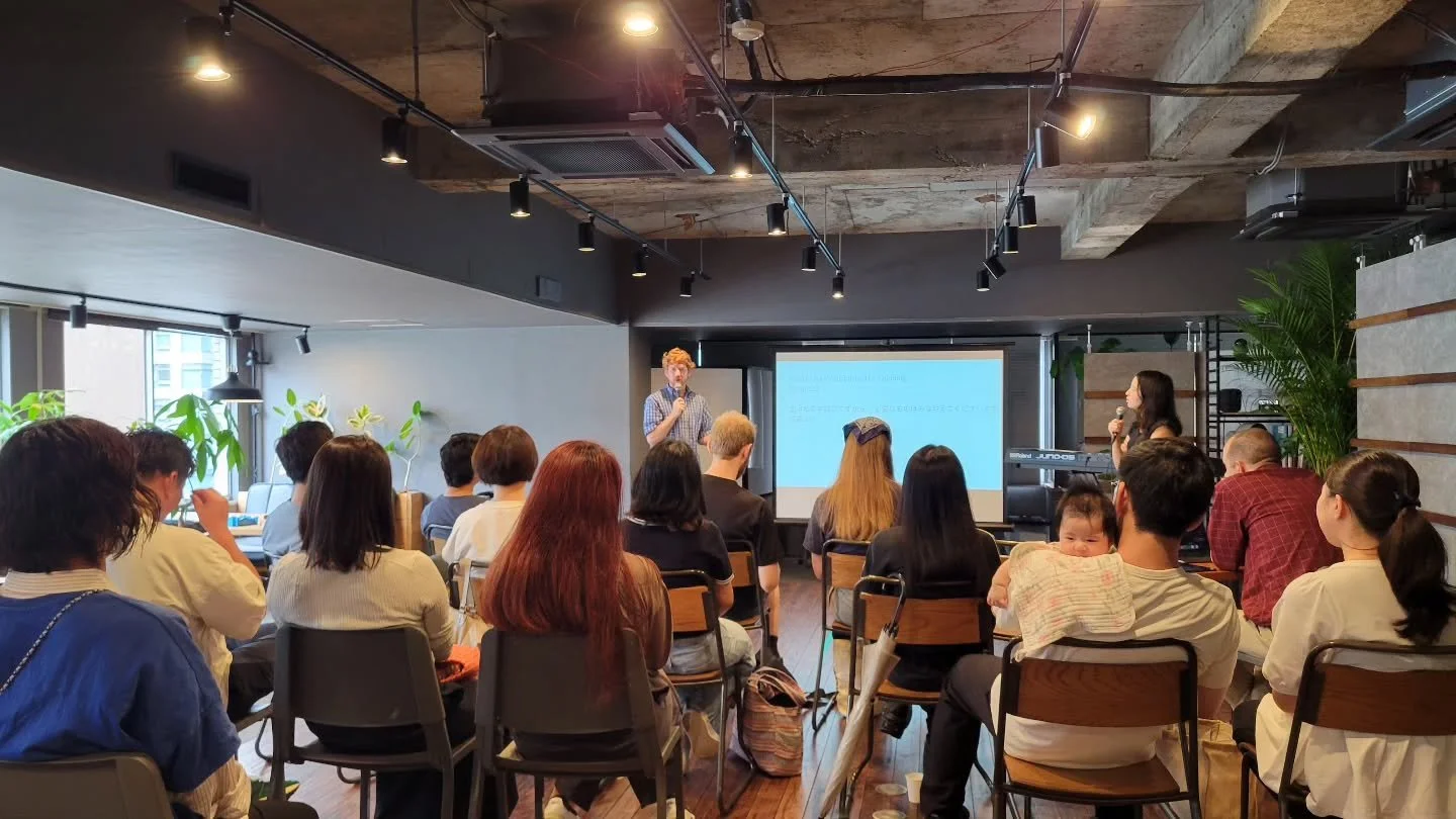 マタイの福音書 18:20 
 たとえ二人でも三人でも、わたしを信じる者が集まるなら、わたしはその人たちの真ん中にいるからです。

Matthew 18:20 
For where two or three gather in my name, there am I with them.

イエスのために皆で集まることはほんと素敵なことだな～と✨皆で励ましあって神様の愛をどんどん周りに流してみんなの人生がもっと豊かになったら最高だ～✨

子供たちもたくさん学んで遊んで楽しんでもらえるよう色