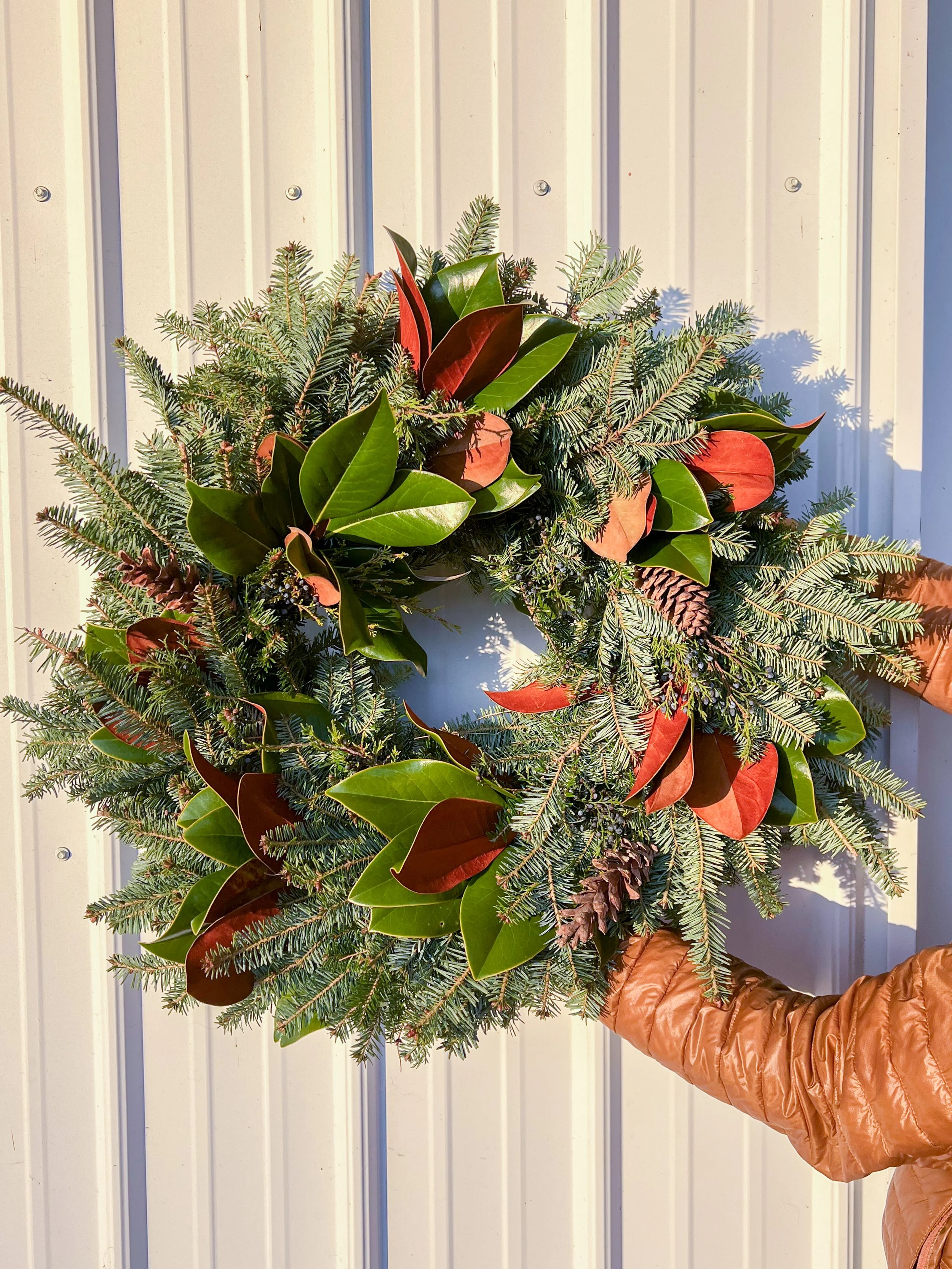 Handmade Fresh Holiday Wreath in Wintergreen | PICKUP