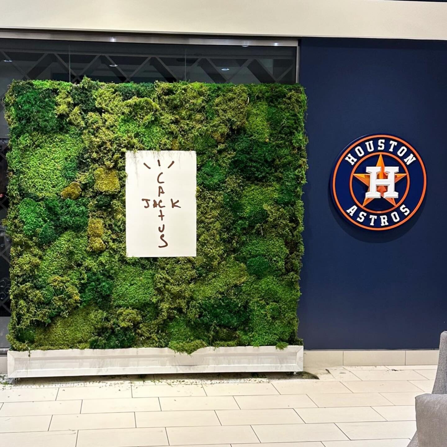 Cactus Jack Celebrity Softball Game ⚾️

#thrivingbotanicals #cactusjack #astros #houston #texas #minutemaid #plantdesign #mosswall #events