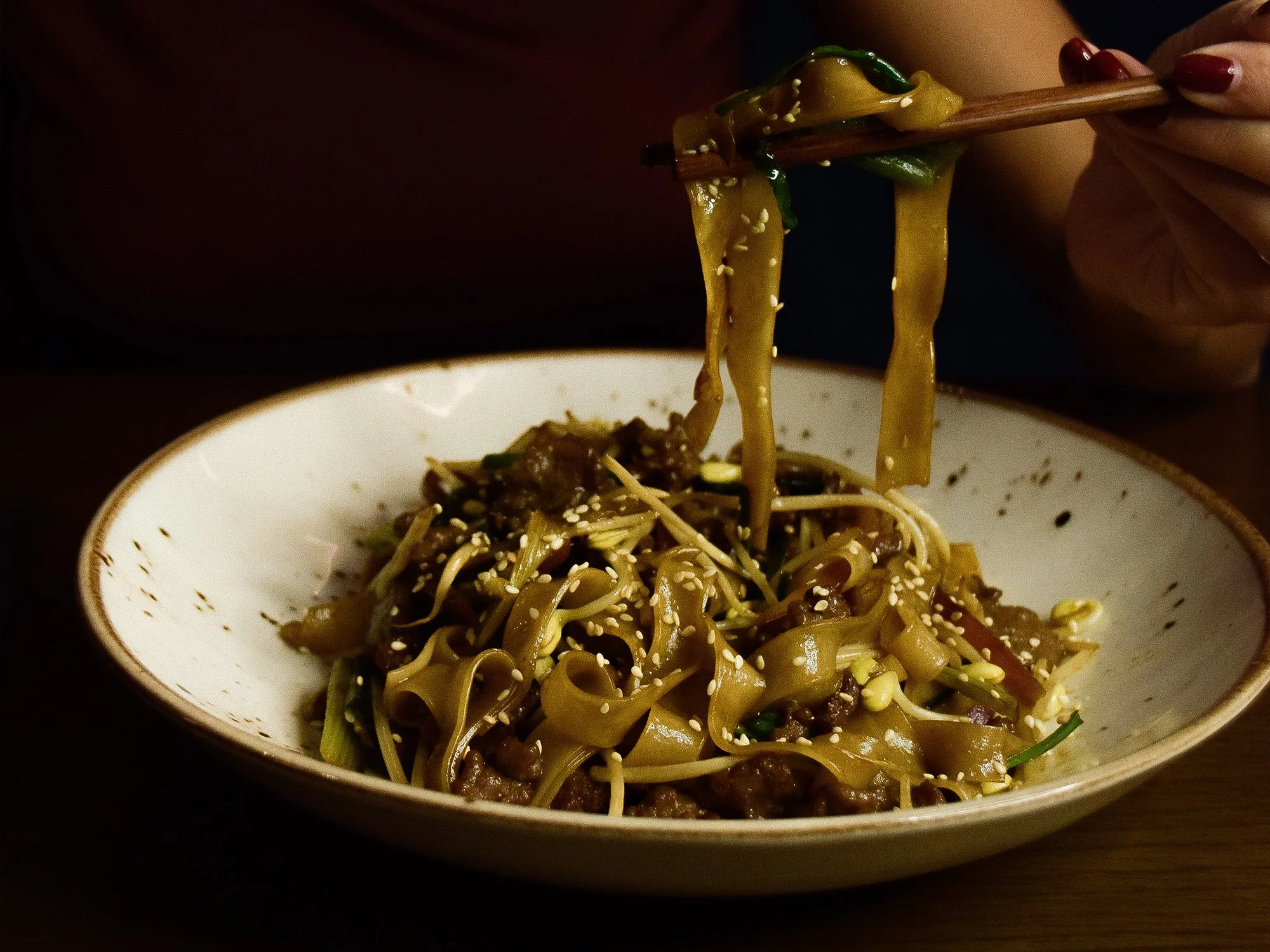 Tallarines de arroz estilo cantonés