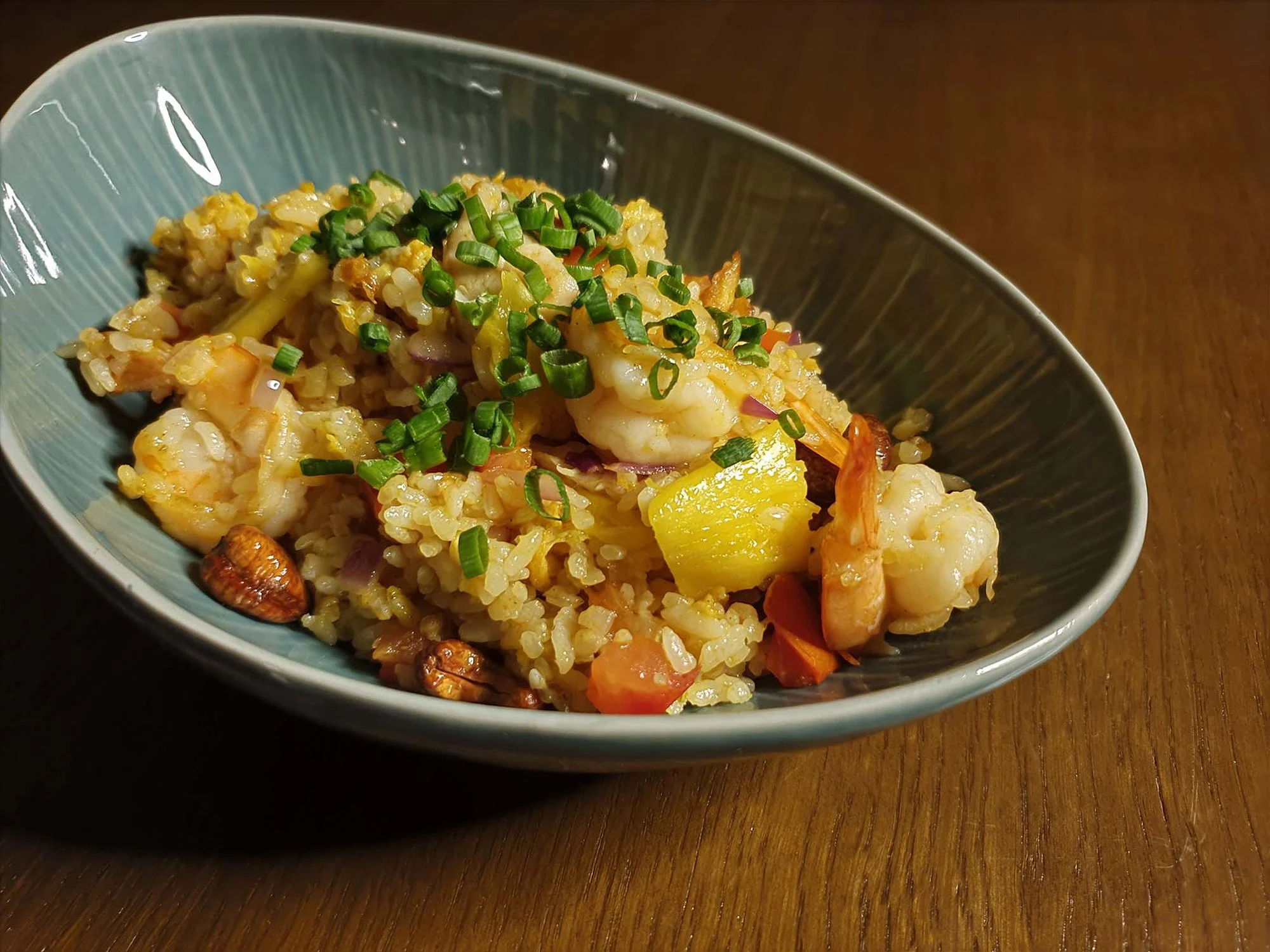 Arroz frito con piña estilo Thai