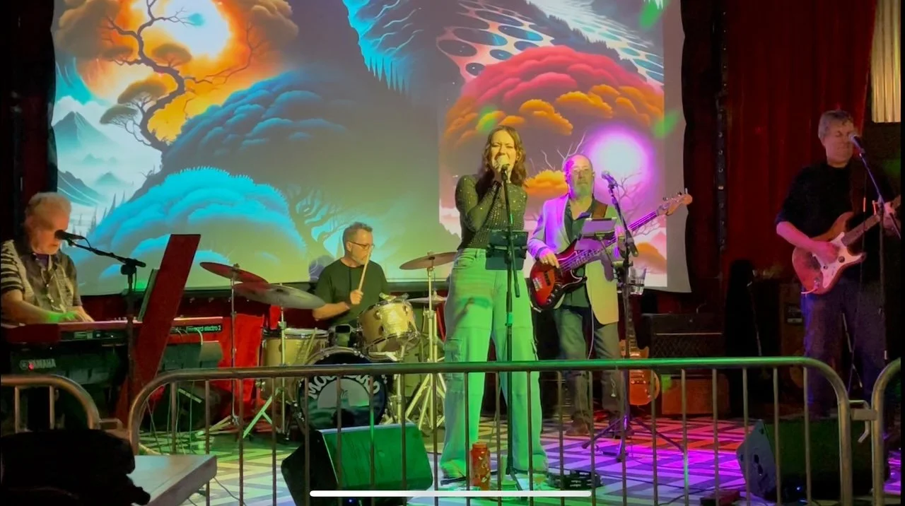Live Music: Moonbird Trio