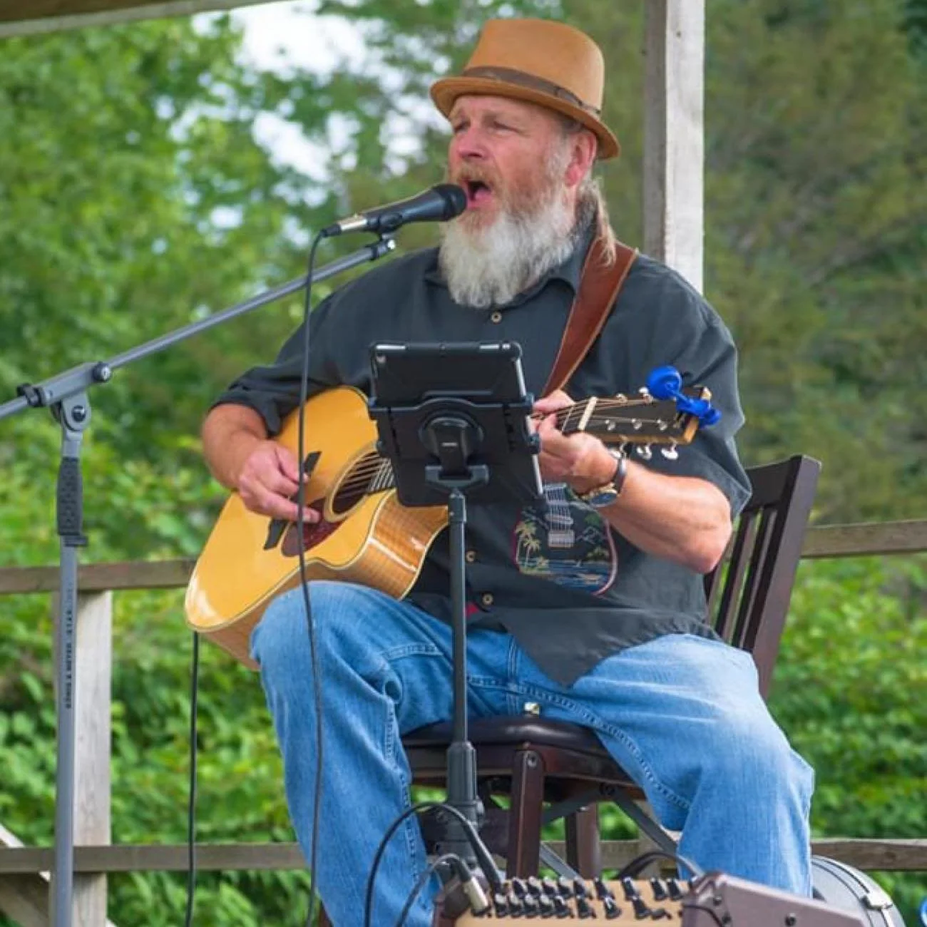 Live Music: George Murtie