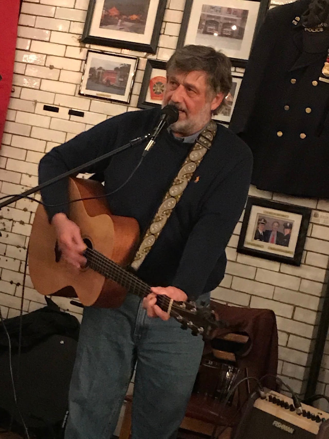 Live Music: Tom Bisson