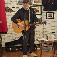 Live Music: Tom Bisson 