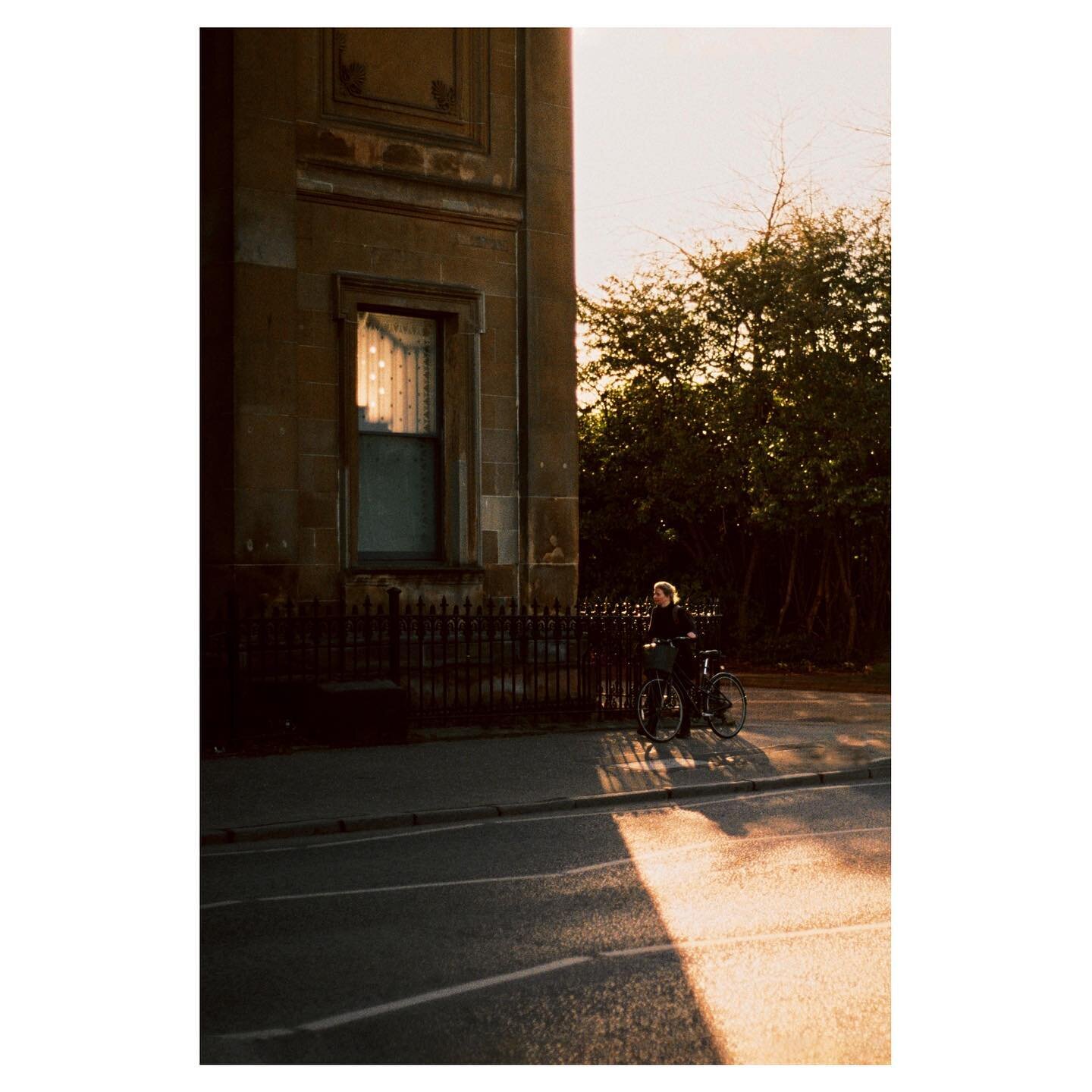 📍 Duke Street, Glasgow
🎞 Developed by @gulabiphoto
&mdash;
#olympus #filmphotography #35mmfilm #filmisnotdead #thefilmcommunity #ishootfilm #scottishphotographer #filmclubeurope #filmfeed #filmcommunity #filmisalive #cityphotography #bestoftheroll 