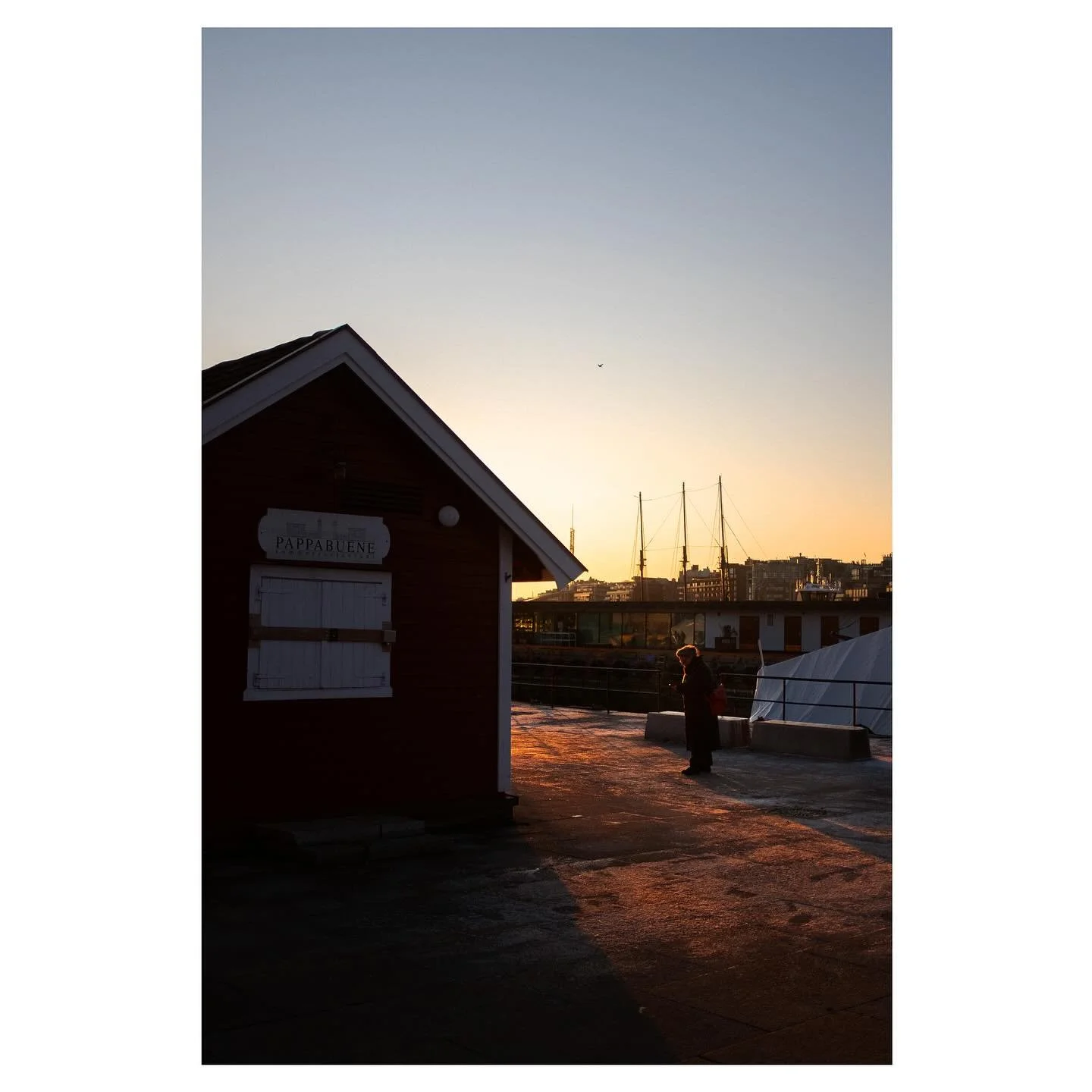 📍 Aker Brygge, Oslo
&mdash;
#street_unseen&nbsp;#shinyhappystreet&nbsp;#worldviewmag&nbsp;#fujifeed&nbsp;#bnw_demand&nbsp;#lensculturestreets&nbsp;#fivesixmag&nbsp;#progressivestreet&nbsp;#eyeshotmag&nbsp;#everybodystreet&nbsp;#nowherediary&nbsp;#ma